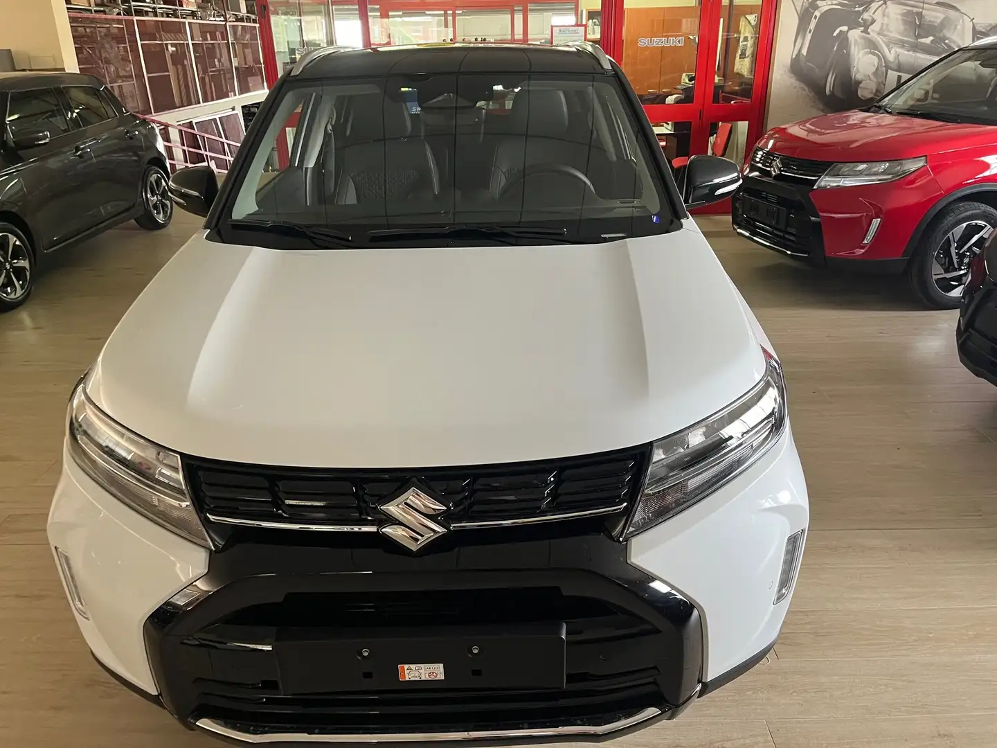 Suzuki Vitara 1.4 HYBRID TOP 4WD, NON KM ZERO, SUZUKI DAL 1986 Bianco - 2