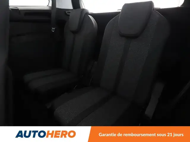 Peugeot 5008 view 16