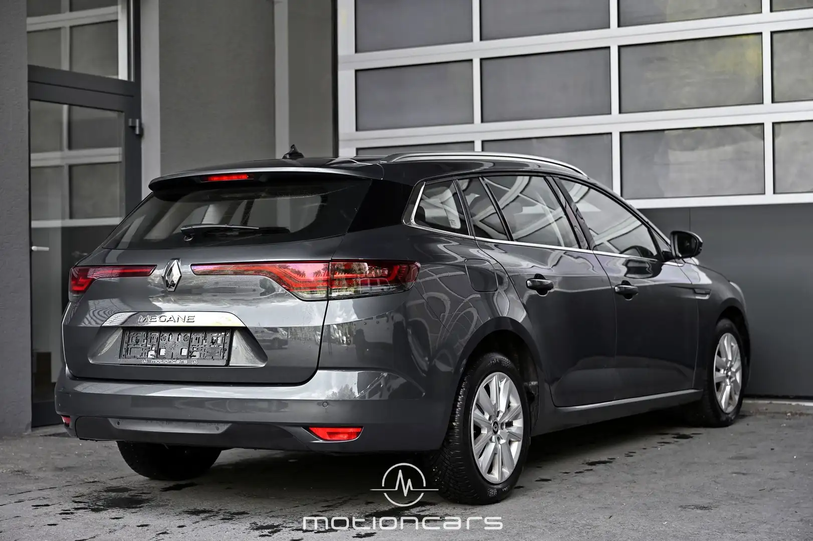 Renault Megane Grandtour Business TCe 140 DSG Pickerl NEU Gri - 2