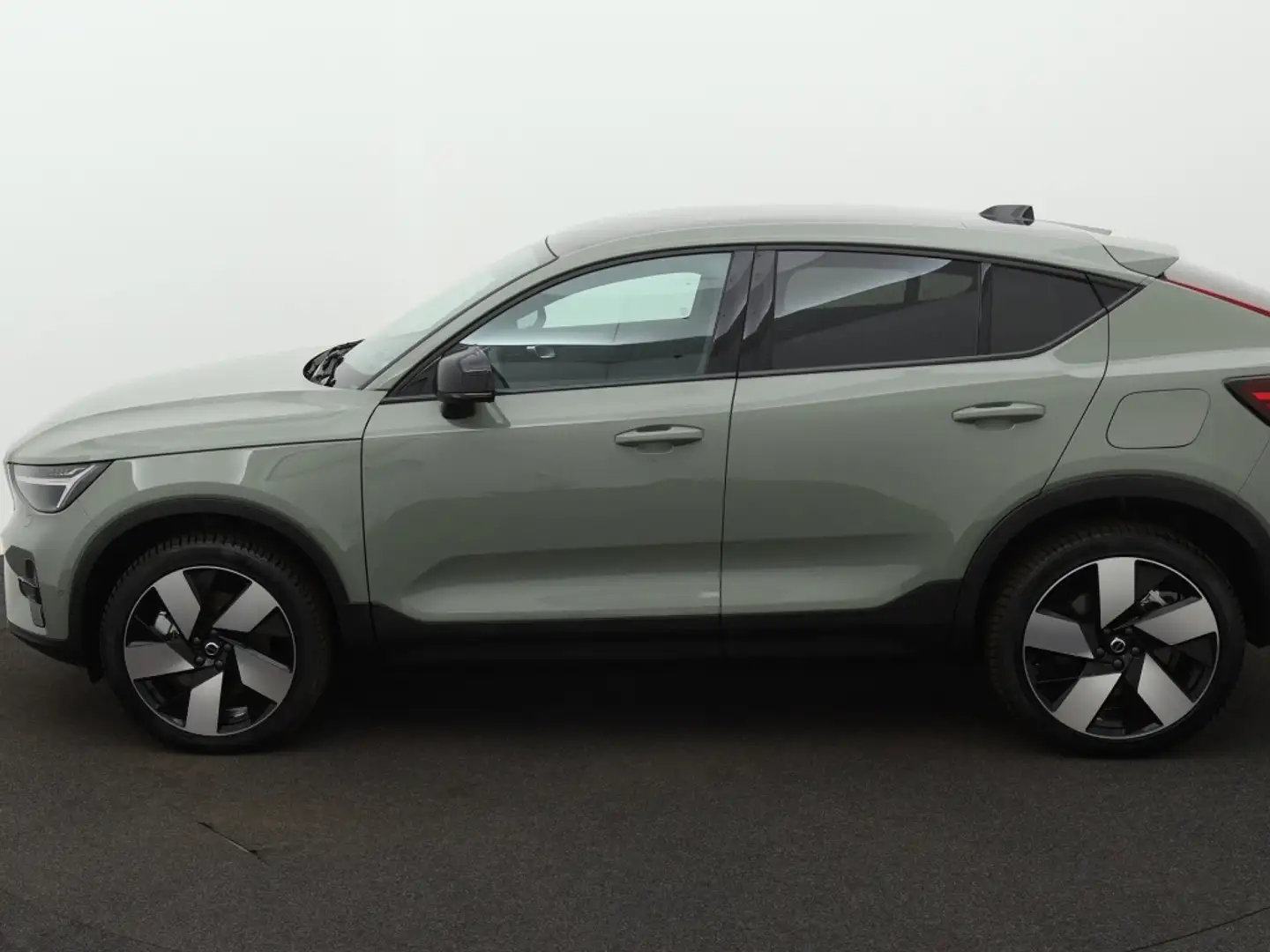 Volvo C40 Extended Plus 82 kWh | 20 inch wielen | privacy gl Green - 2