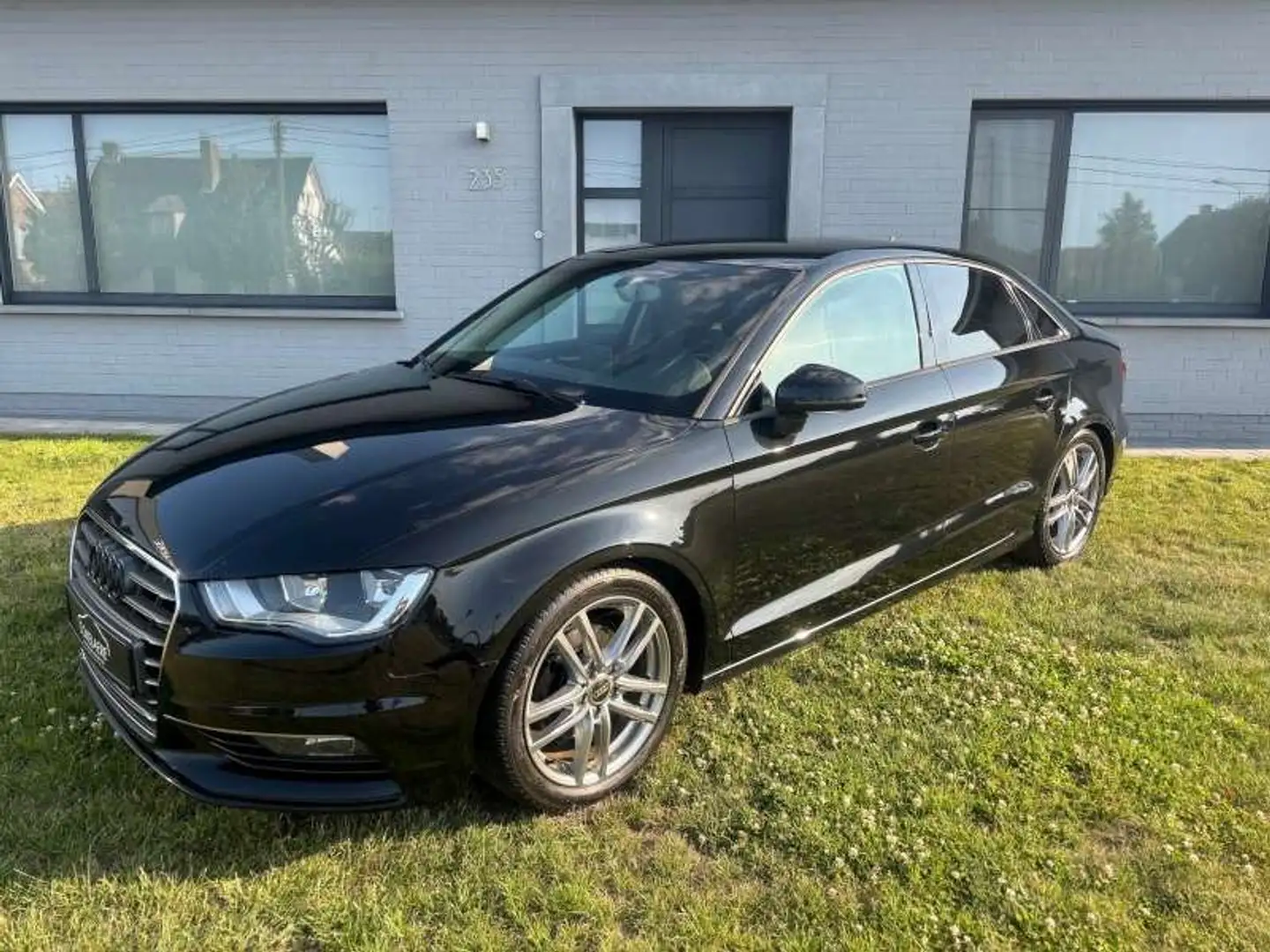 Audi A3 1.6 TDI Berline SPORT Navi/Cruise/PDC/Verlaagd - 1