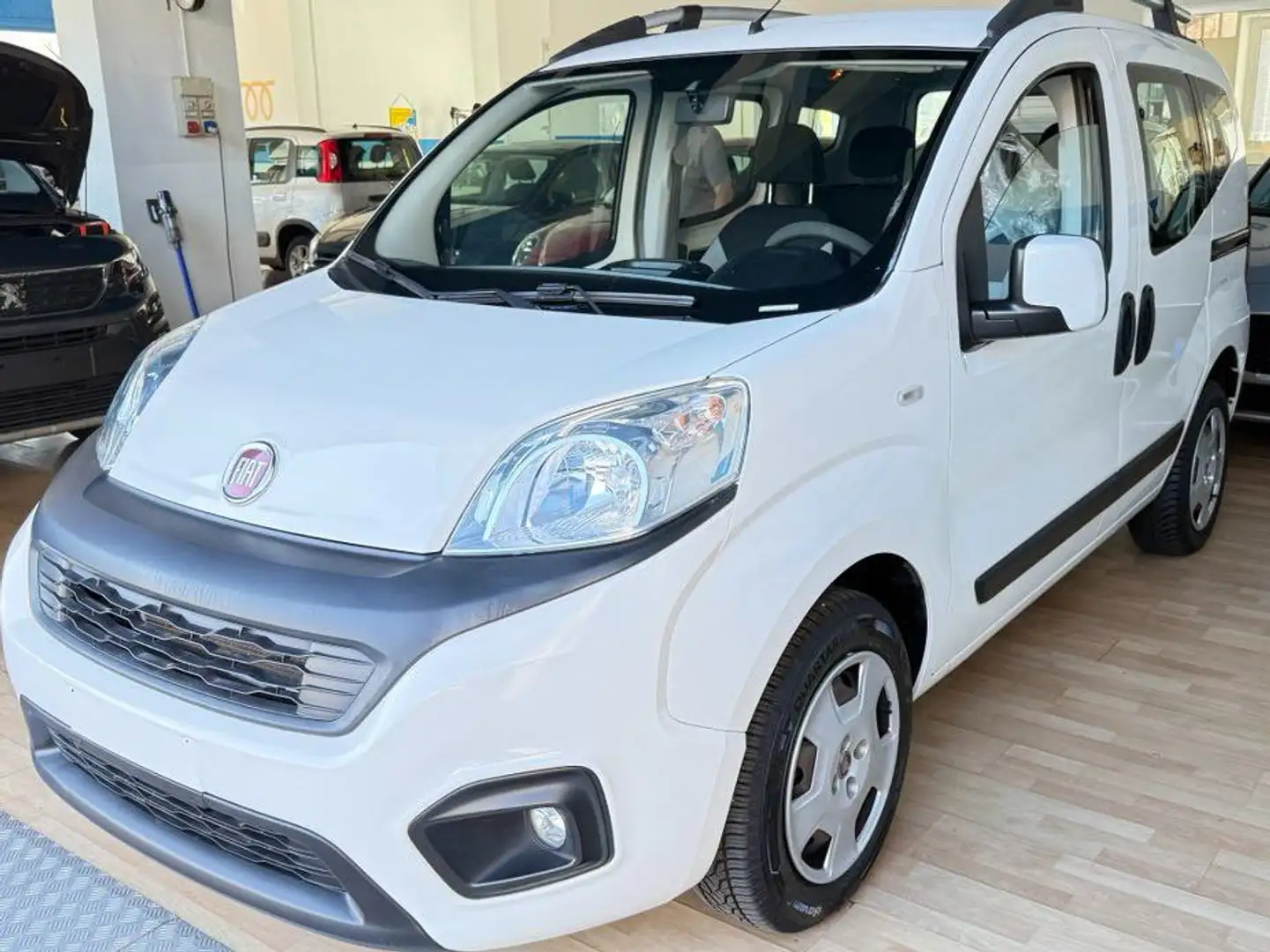 Fiat Qubo 1.3 mjt 16v Lounge 80cv Blanco - 1