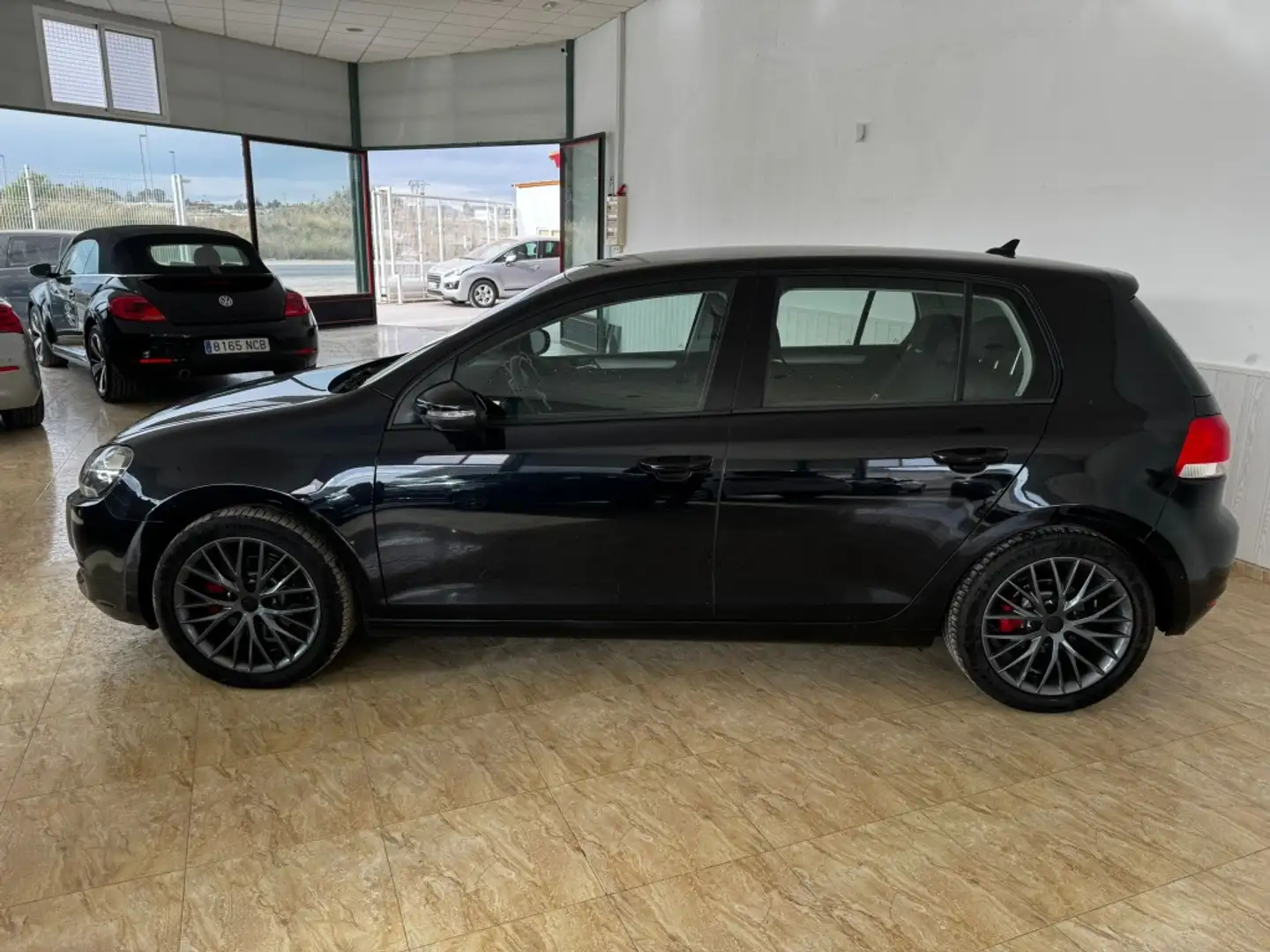 Volkswagen Golf 1.6TDI CR Advance BMT 105 Negro - 2