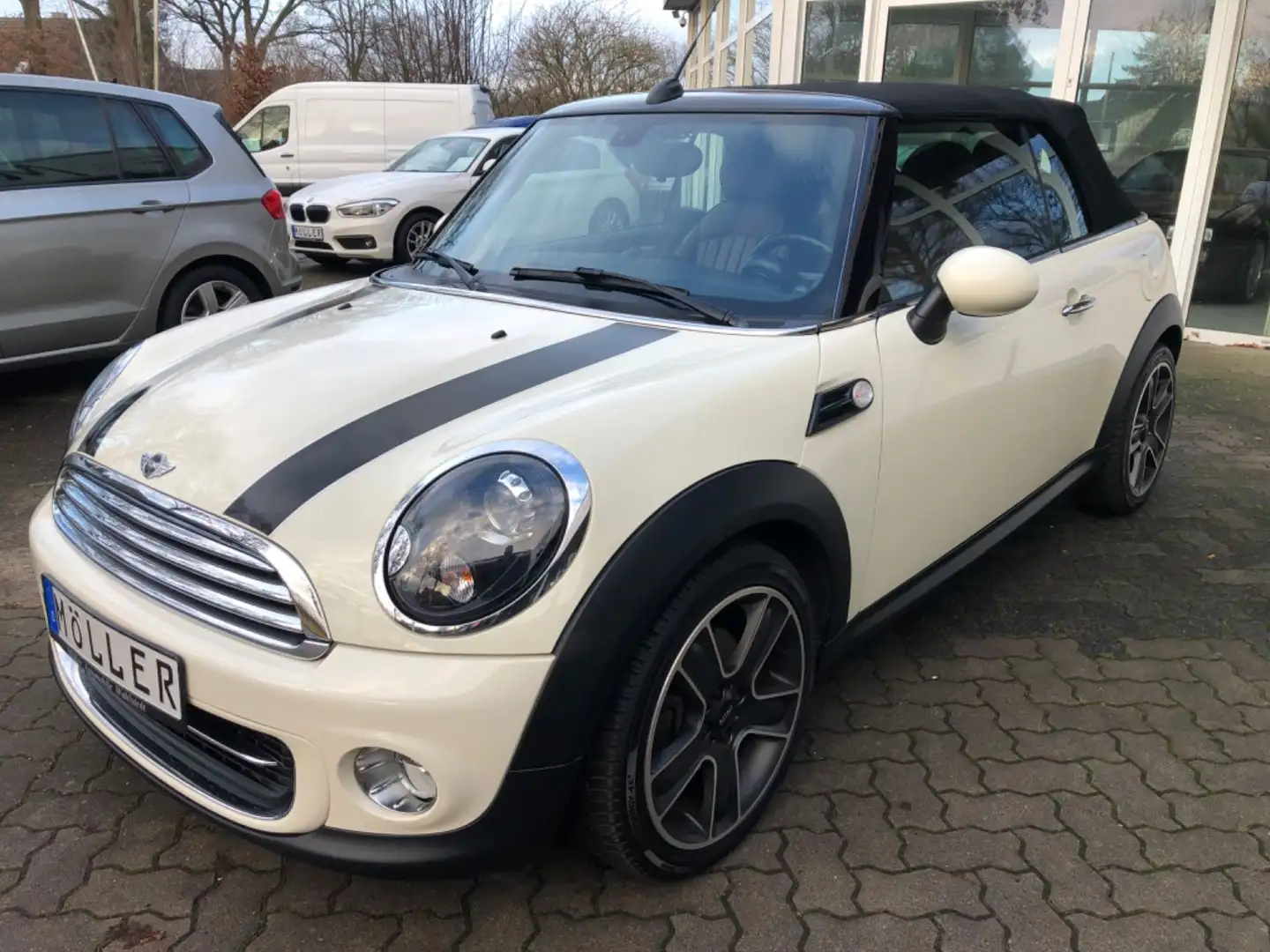 MINI Cooper Cabrio Leder Navi Bi-Xenon 2.Hand Weiß - 2