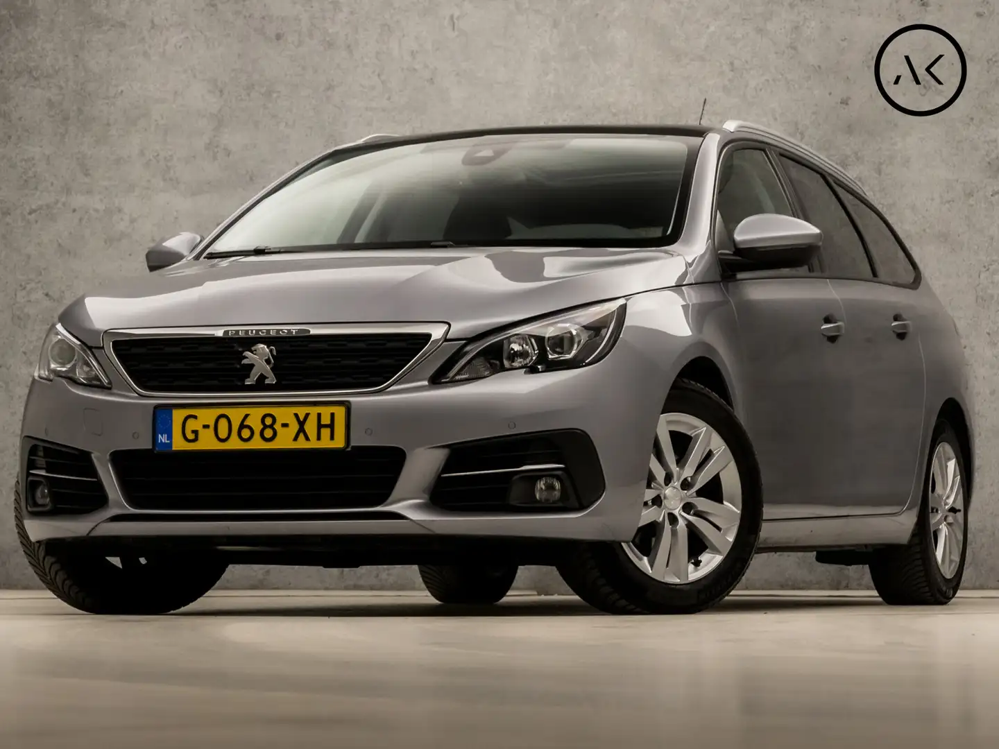 Peugeot 308 SW 1.2 PureTech Sport (PANORAMADAK, APPLE CARPLAY, Grijs - 1