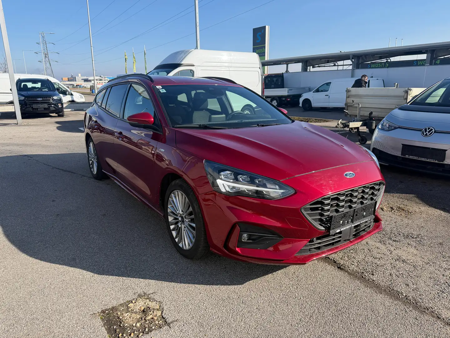 Ford Focus 1.0 Ecoboost Traveller ST-Line Rot - 1