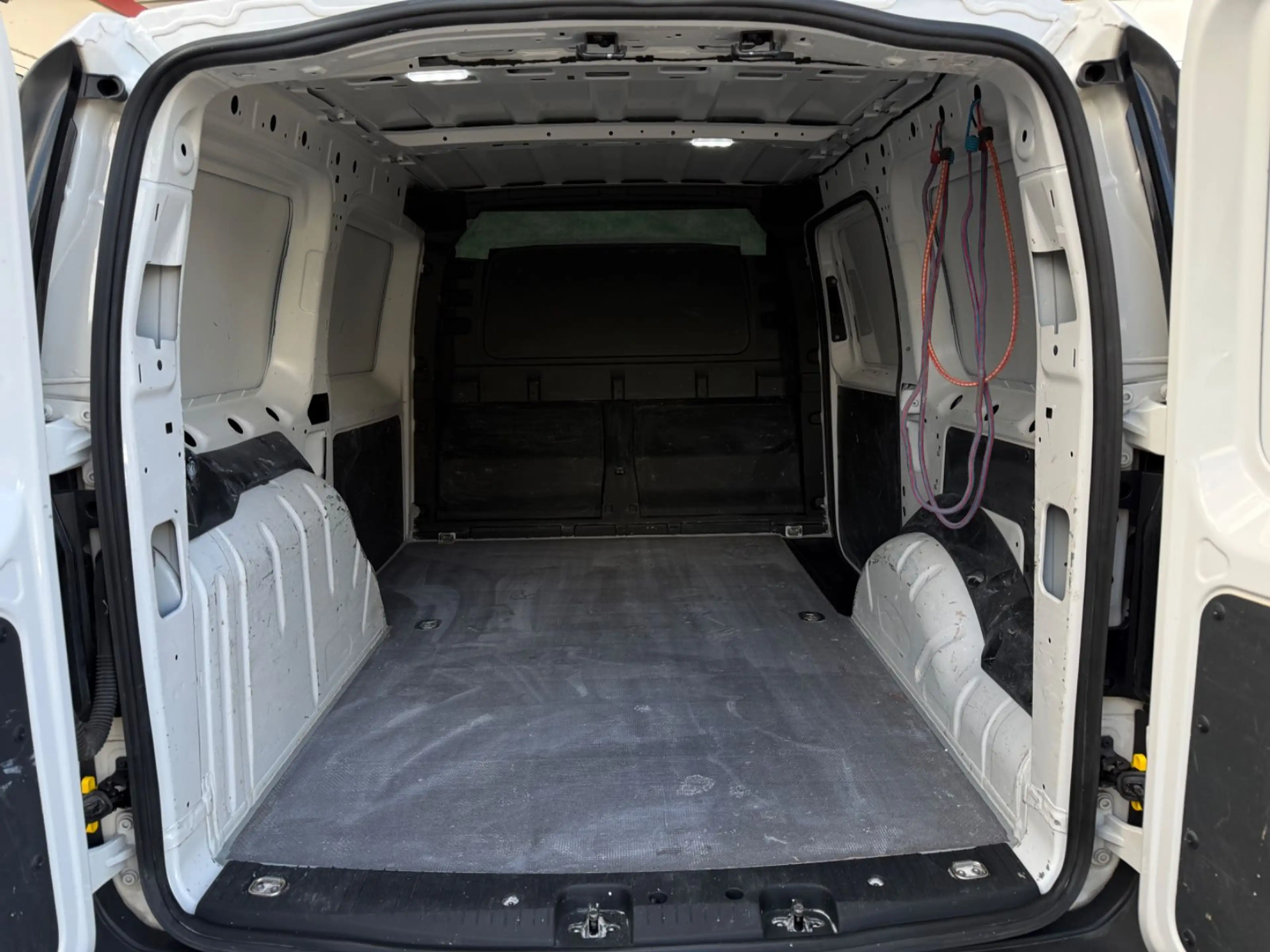 Volkswagen Caddy EcoProfi — photo 7