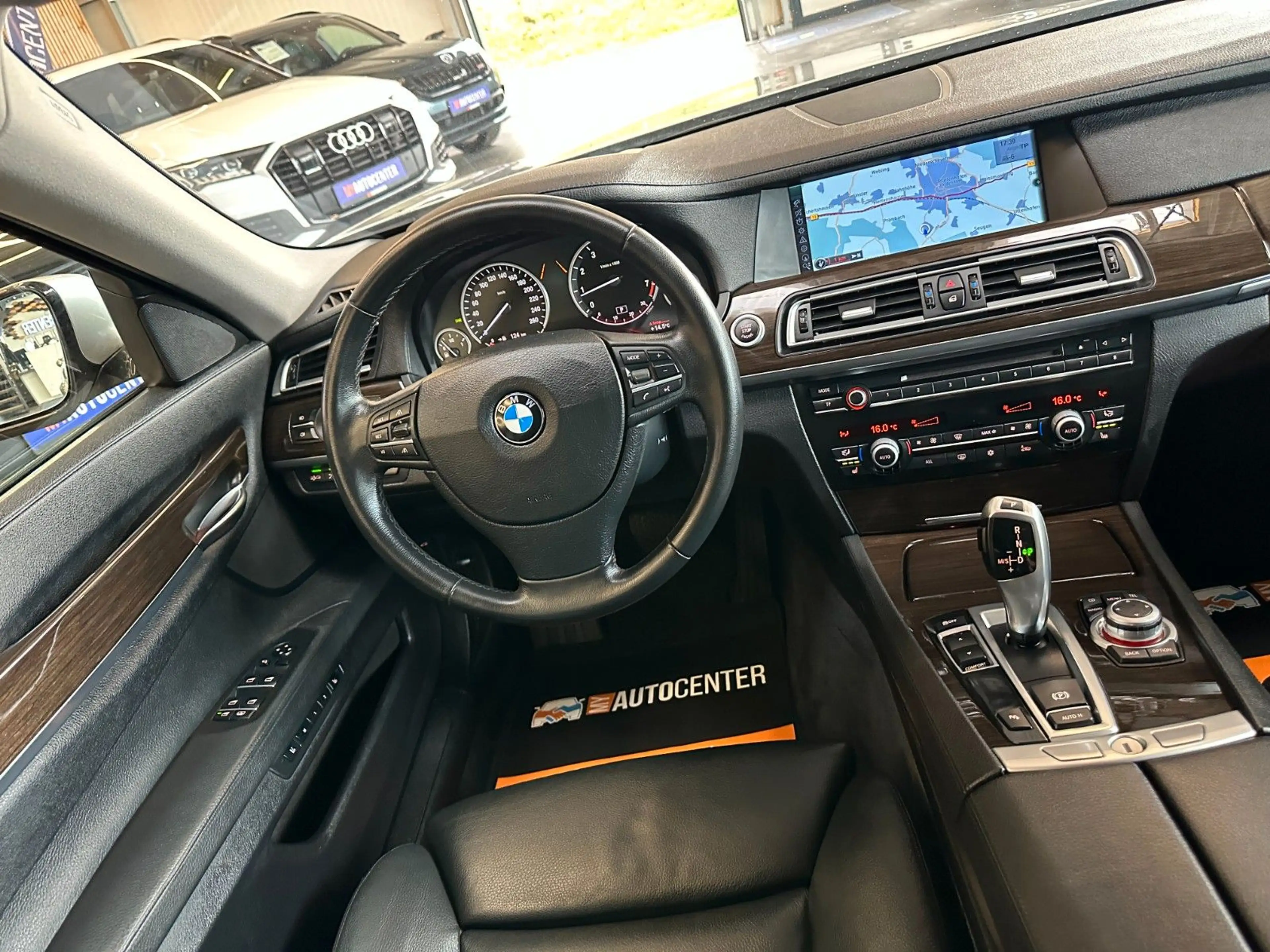 BMW 750 i *TÜV 12/26*Head UP*PDC*Standh* — photo 7