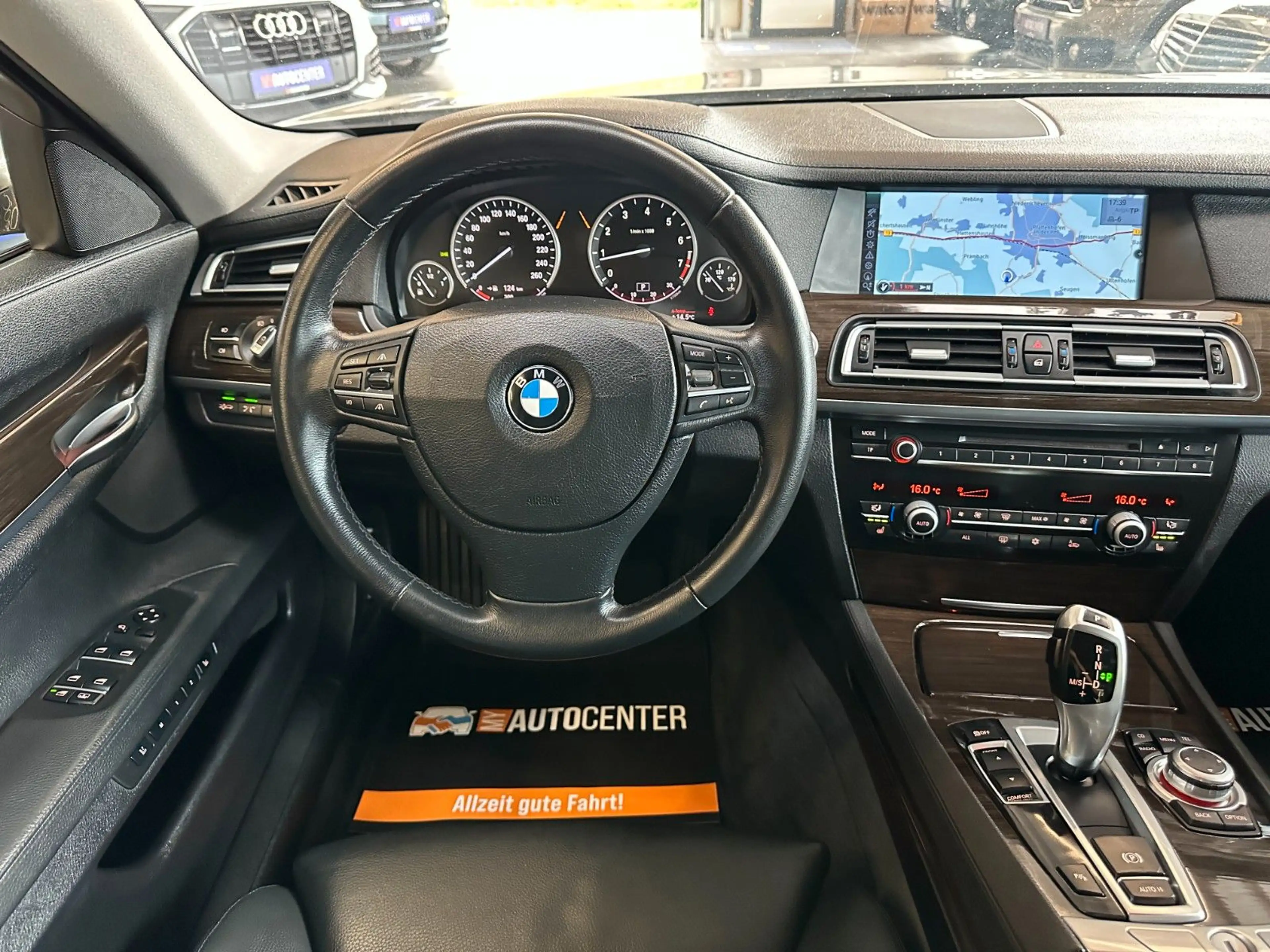 BMW 750 i *TÜV 12/26*Head UP*PDC*Standh* — photo 8