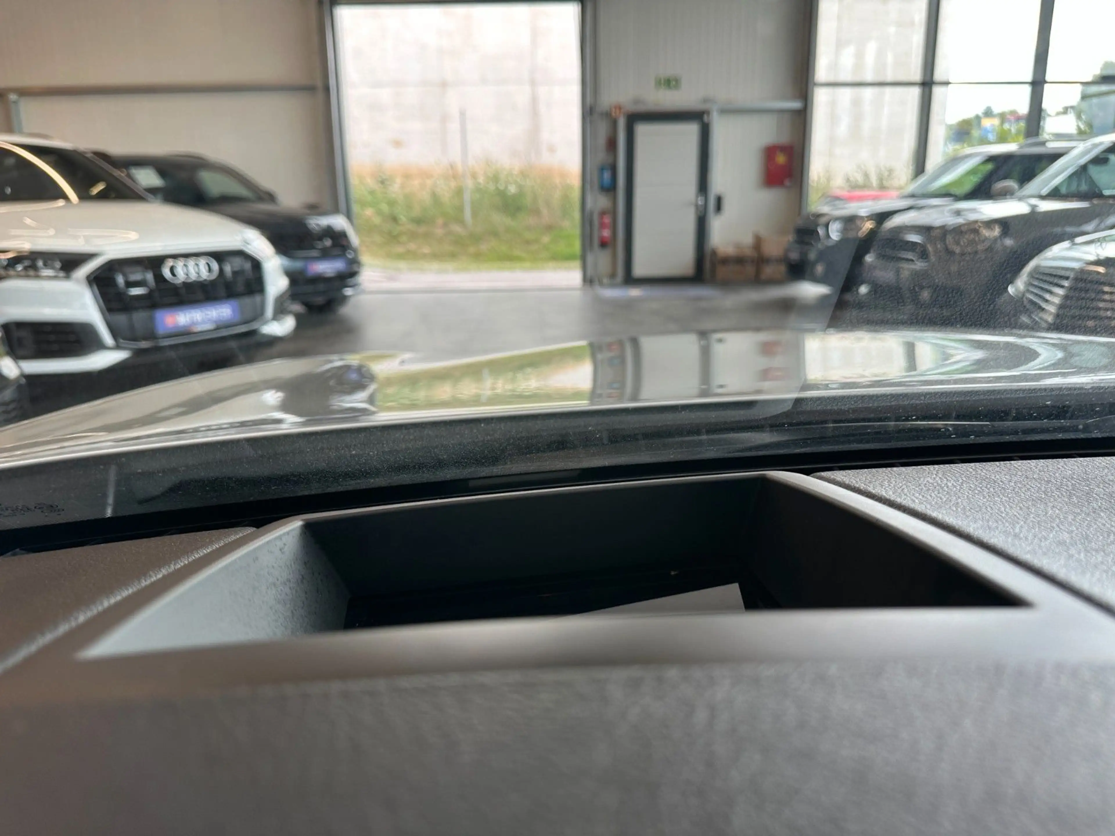 BMW 750 i *TÜV 12/26*Head UP*PDC*Standh* — photo 13