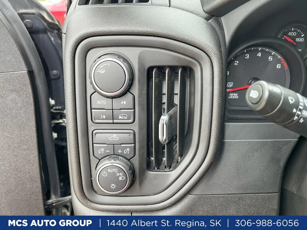 Chevrolet Silverado 1500 photo Chevrolet Silverado 1500
