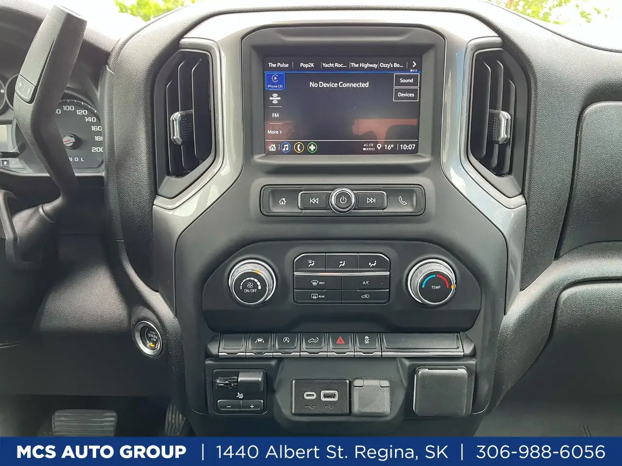 Chevrolet Silverado 1500 photo Chevrolet Silverado 1500