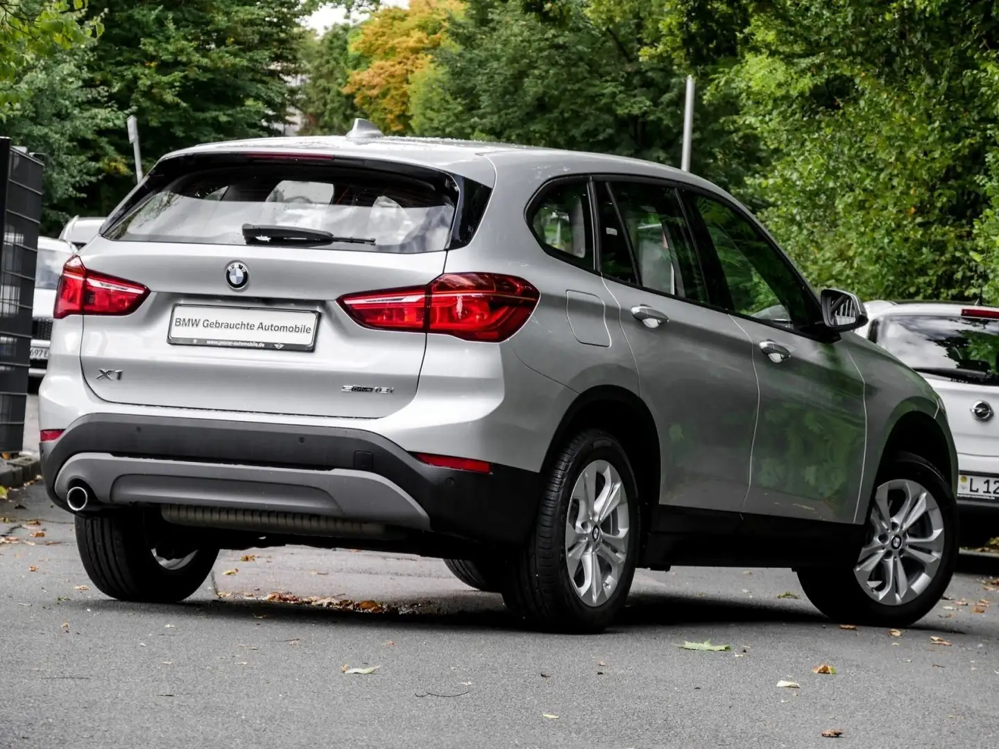 BMW X1 sDrive18i Advantage DAB Navi Tempomat Shz Argento - 2