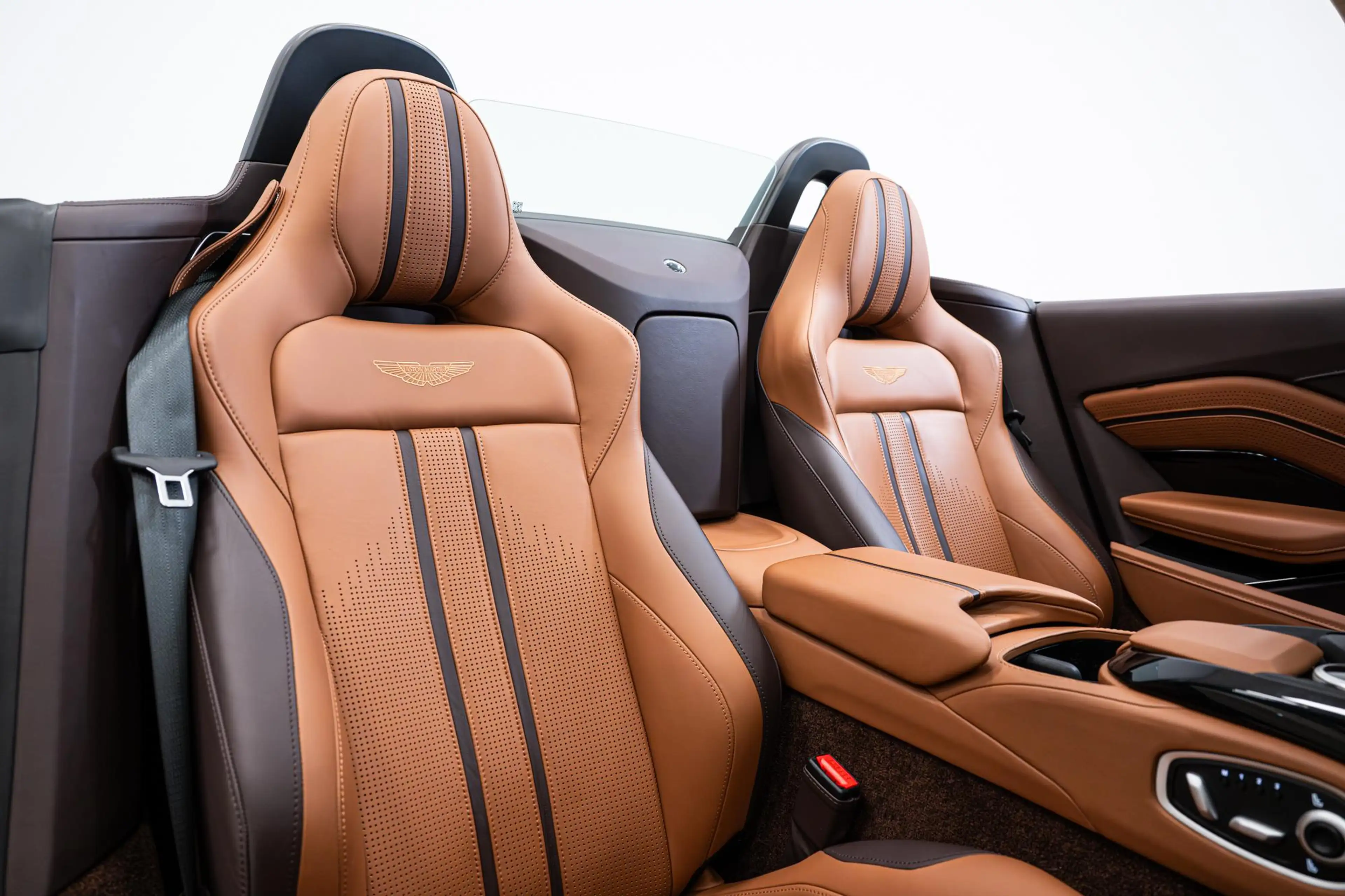 Aston Martin Vantage Roadster | 1e Eigenaar | NL Auto | Incl BPM | — photo 5