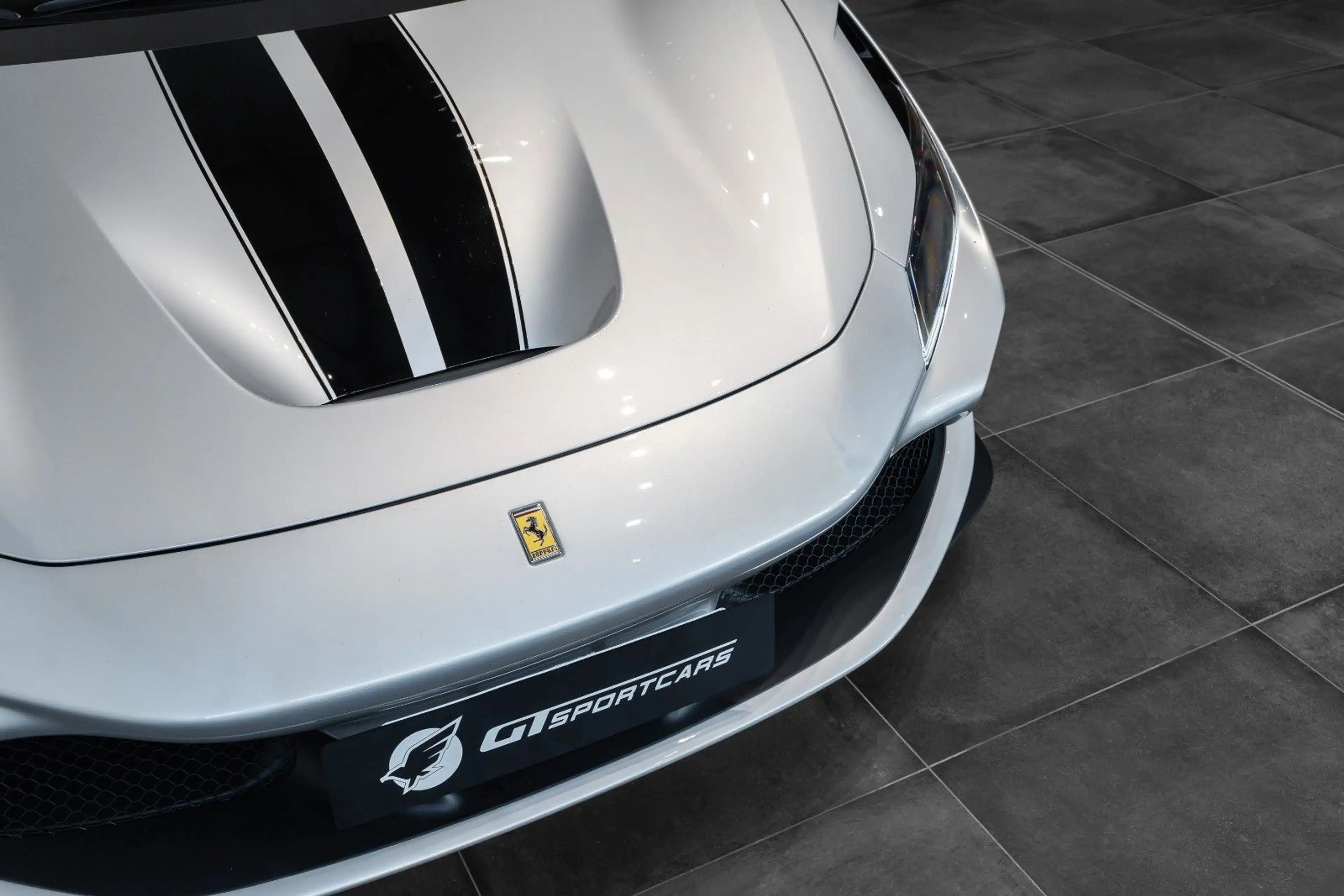 Ferrari F8 Tributo Coupé Lift Carbon PPF JBL — photo 2
