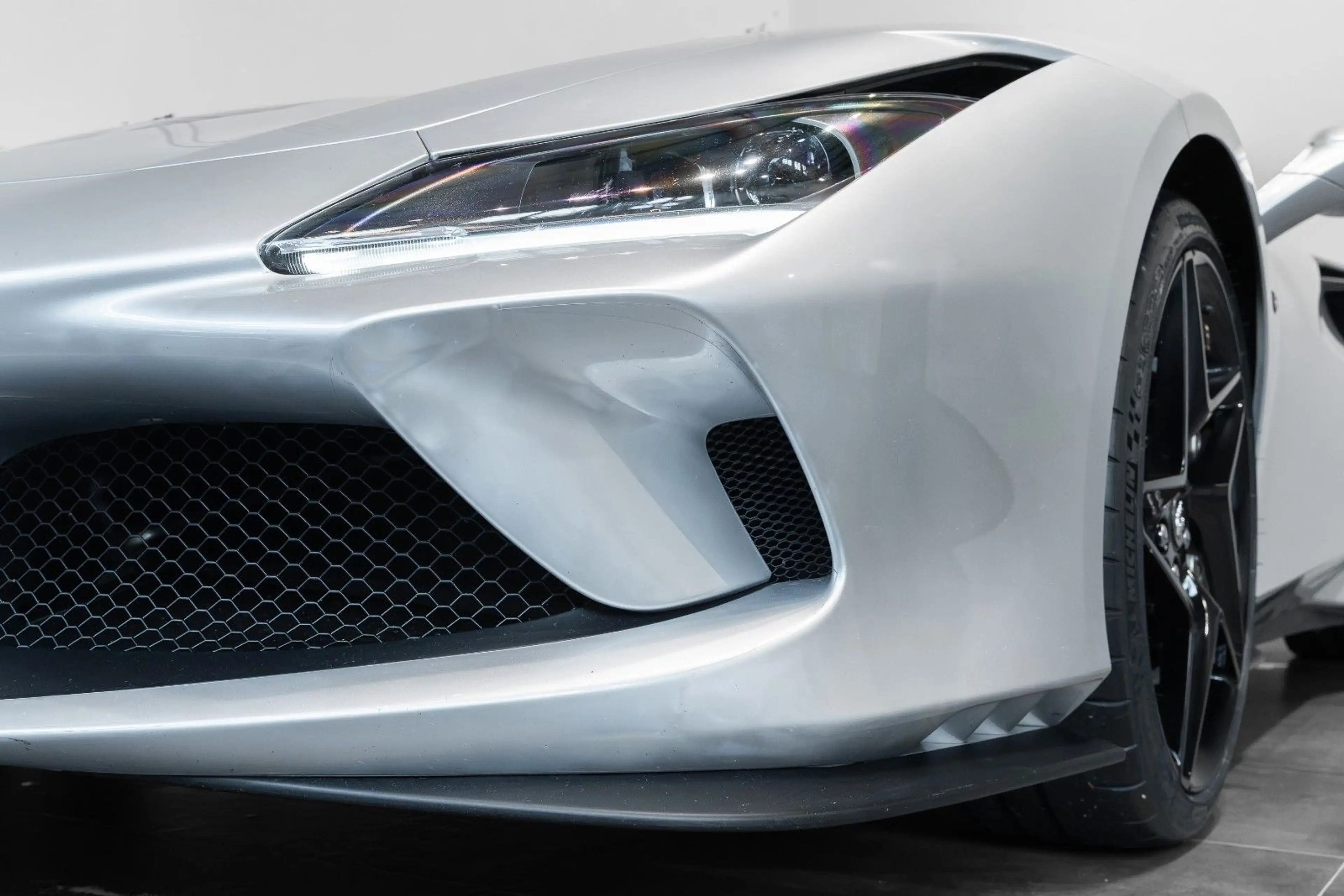 Ferrari F8 Tributo Coupé Lift Carbon PPF JBL — photo 7