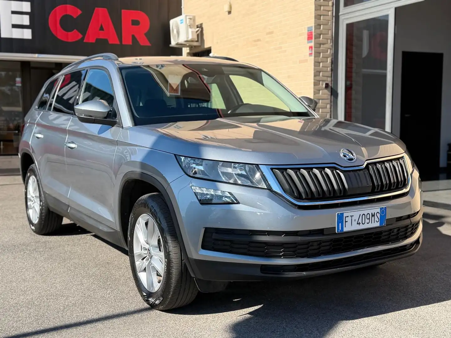 Skoda Kodiaq 2.0 TDI SCR DSG Executive (7 POSTI) Gris - 1
