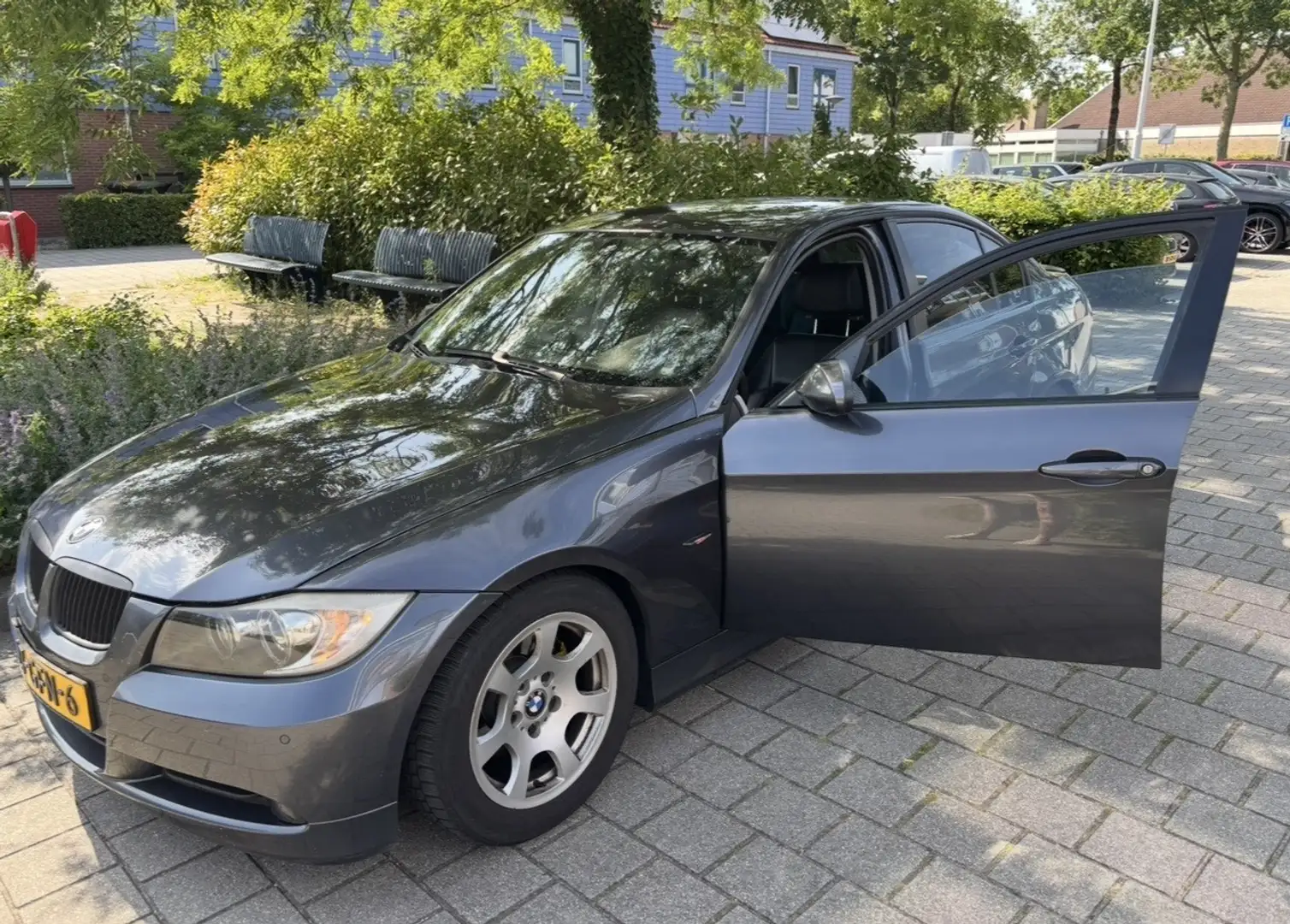 BMW 330 318i Executive Grijs - 1