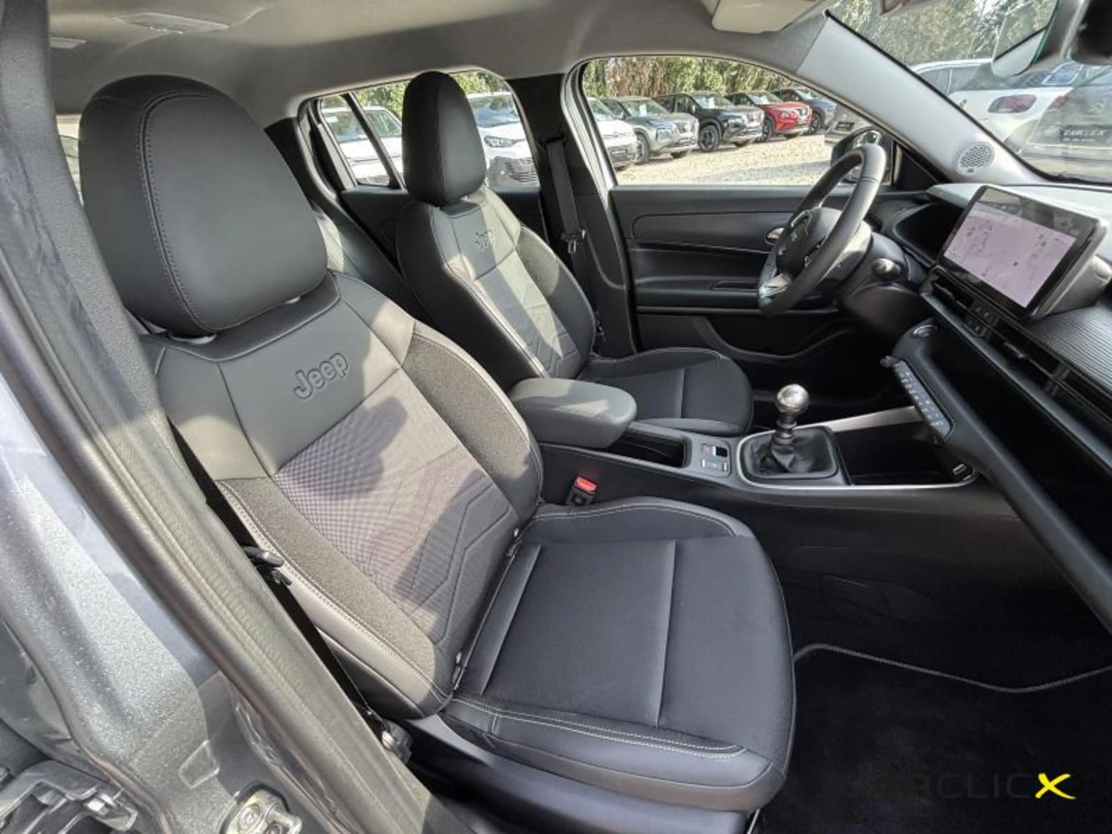 Jeep Avenger Altitude — photo 9