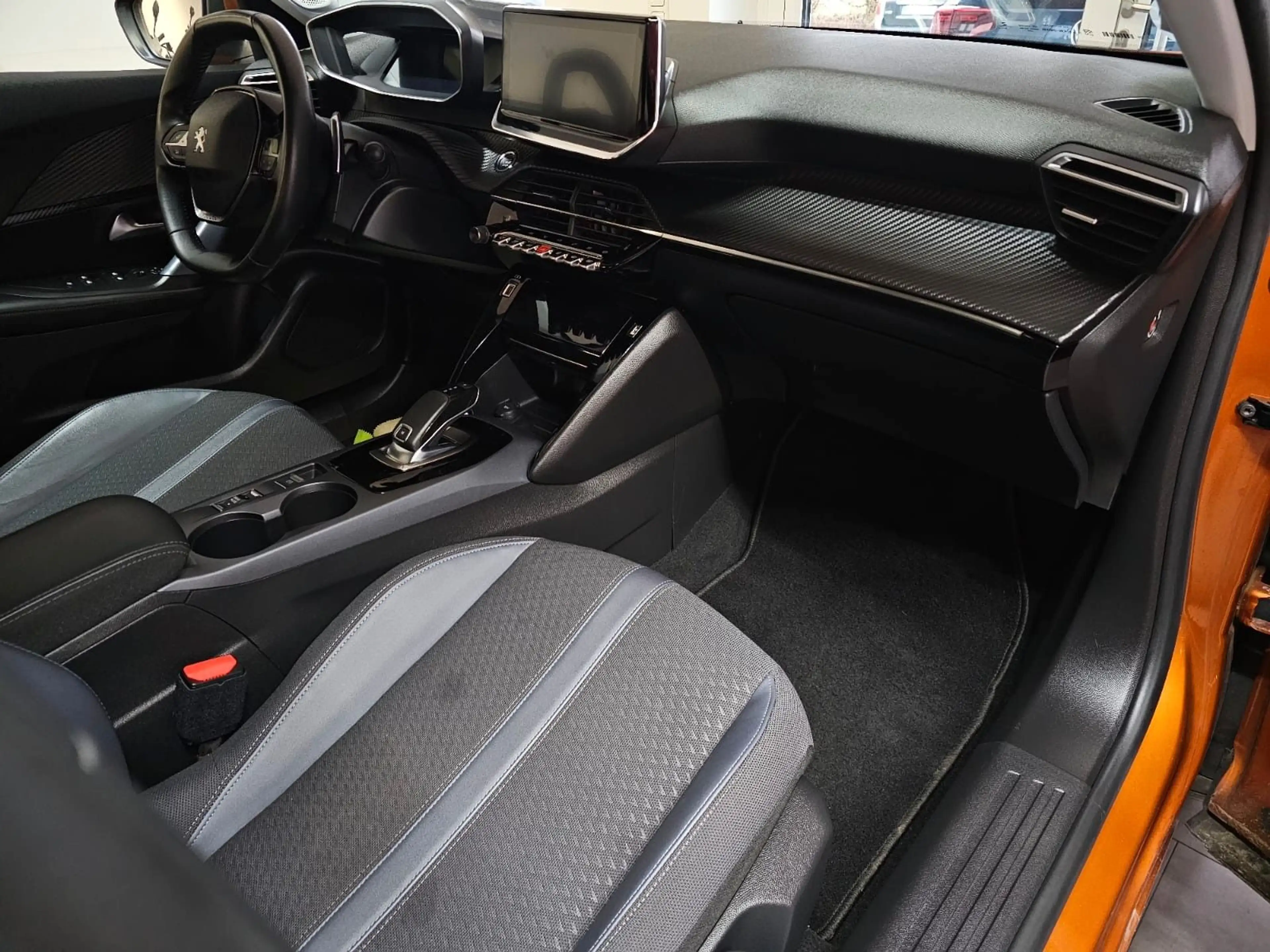 Peugeot 2008 Allure*Parkassistent*DAB+*Virtual — photo 12