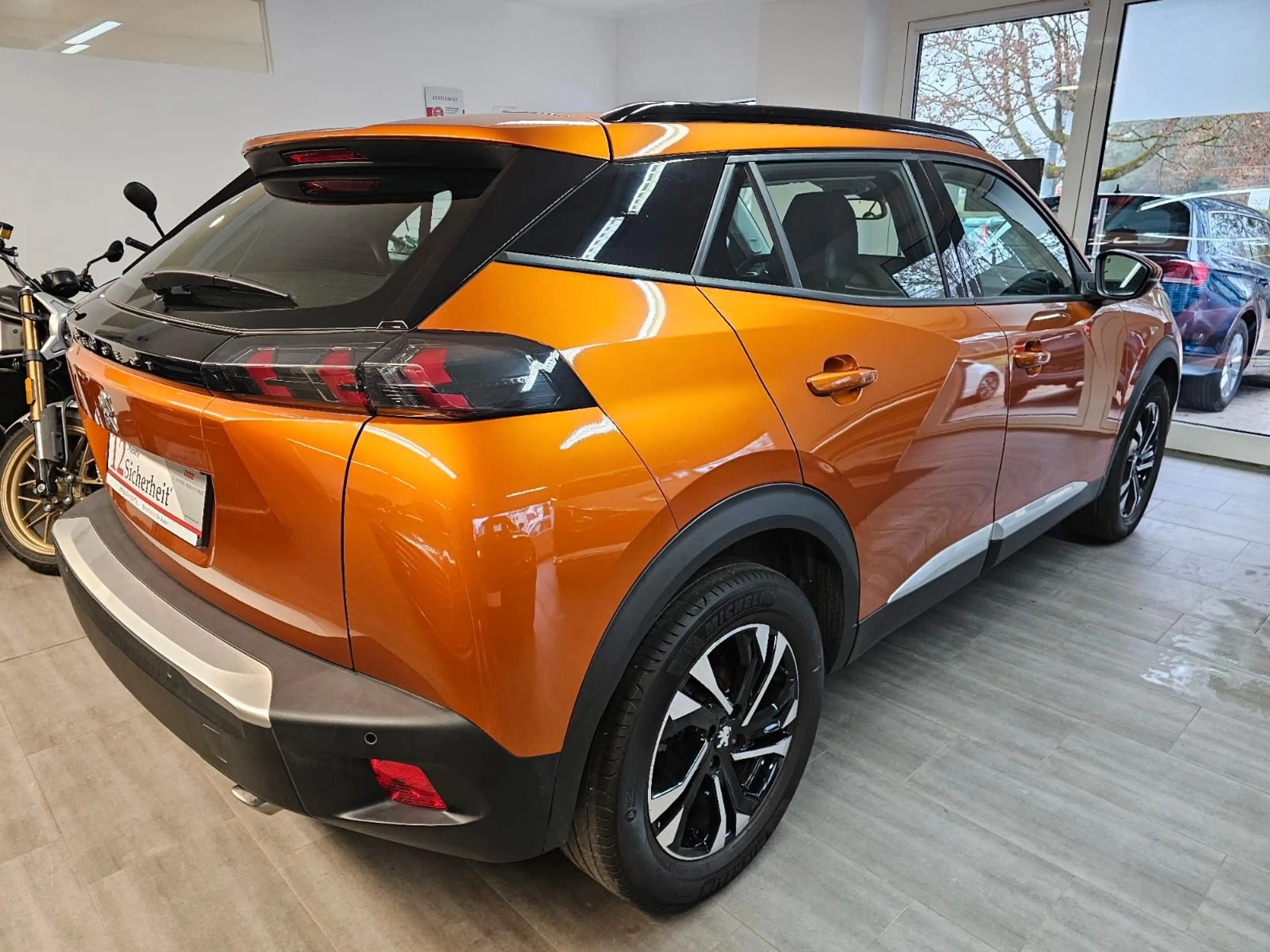 Peugeot 2008 Allure*Parkassistent*DAB+*Virtual — photo 7