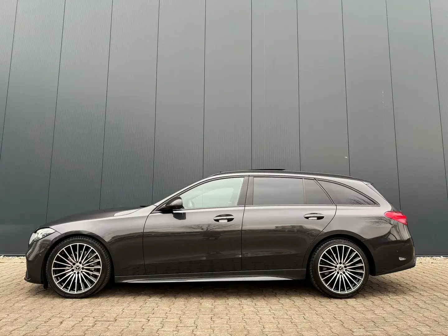 Mercedes-Benz C 200 Estate d AMG Line Pano / Burm. / Head up Grijs - 2