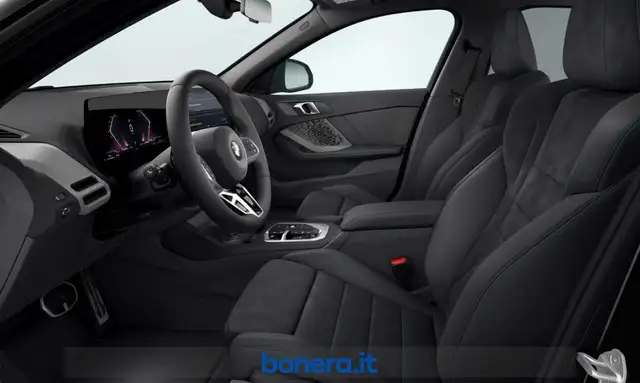 BMW 1 Series view 4
