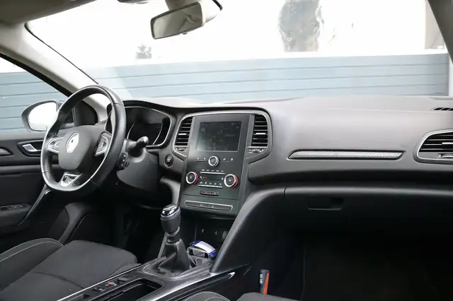 Renault Megane view 10