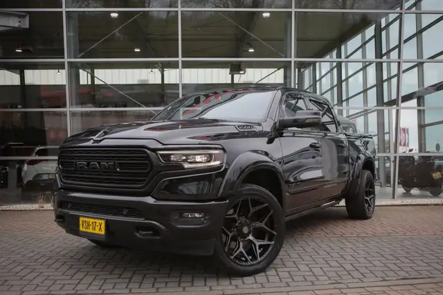Dodge RAM 1500 5.7 V8 4x4 CC Limited | WideBody | Night Edit