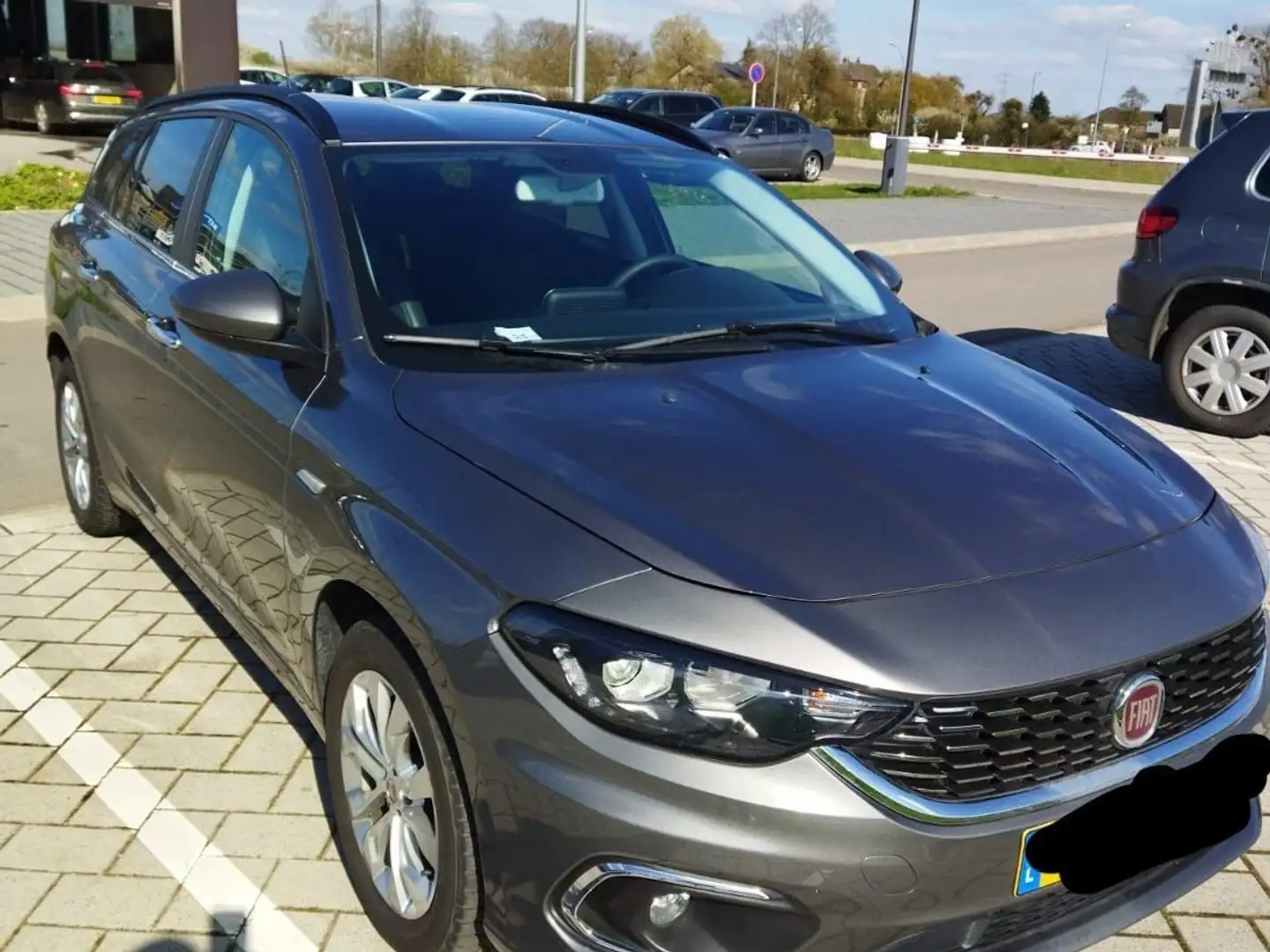 Fiat Tipo SW MY20 Lounge 1.6 Mjet 120 DCT S&S Gris - 2