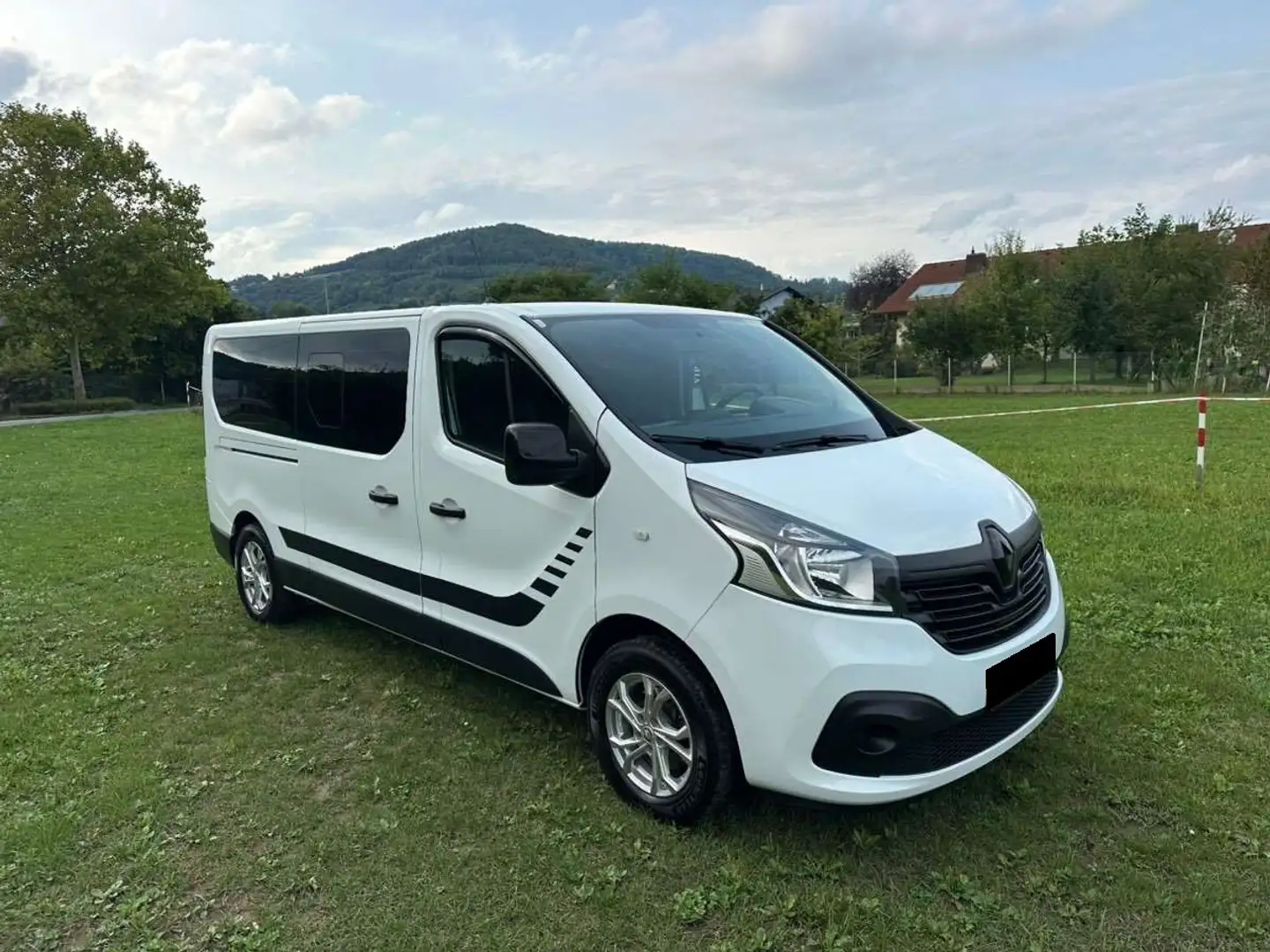 Renault Trafic ENERGY dCi 145 L2H1 Formula Edition Weiß - 1