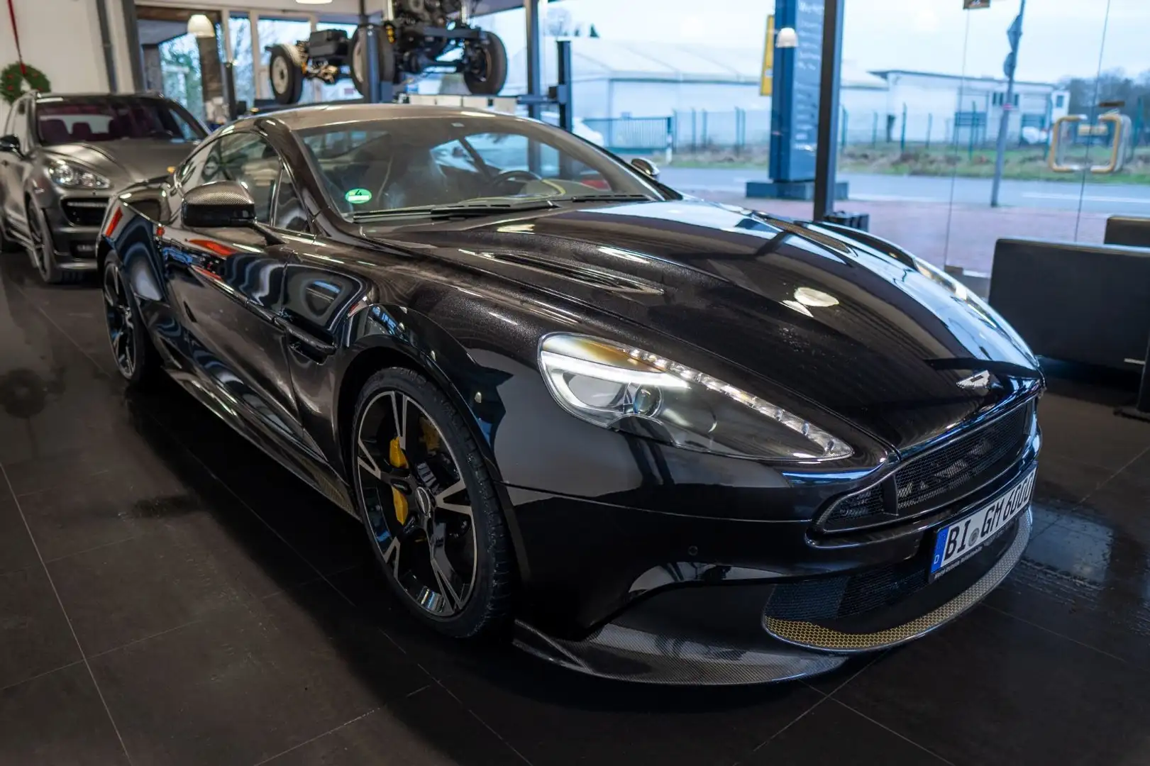 Aston Martin Vanquish S Facelift top Zustand Scheckheft lücke Schwarz - 1