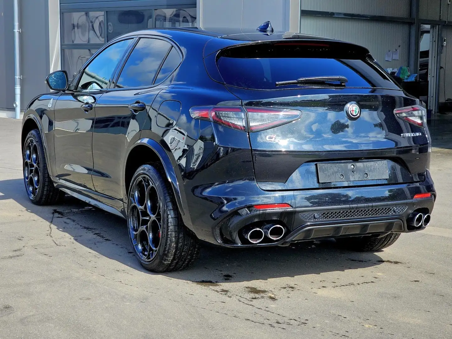 Alfa Romeo Stelvio Quadrifoglio 2.9 V6 Bi-T ASS SSD 21" Alarm - 2