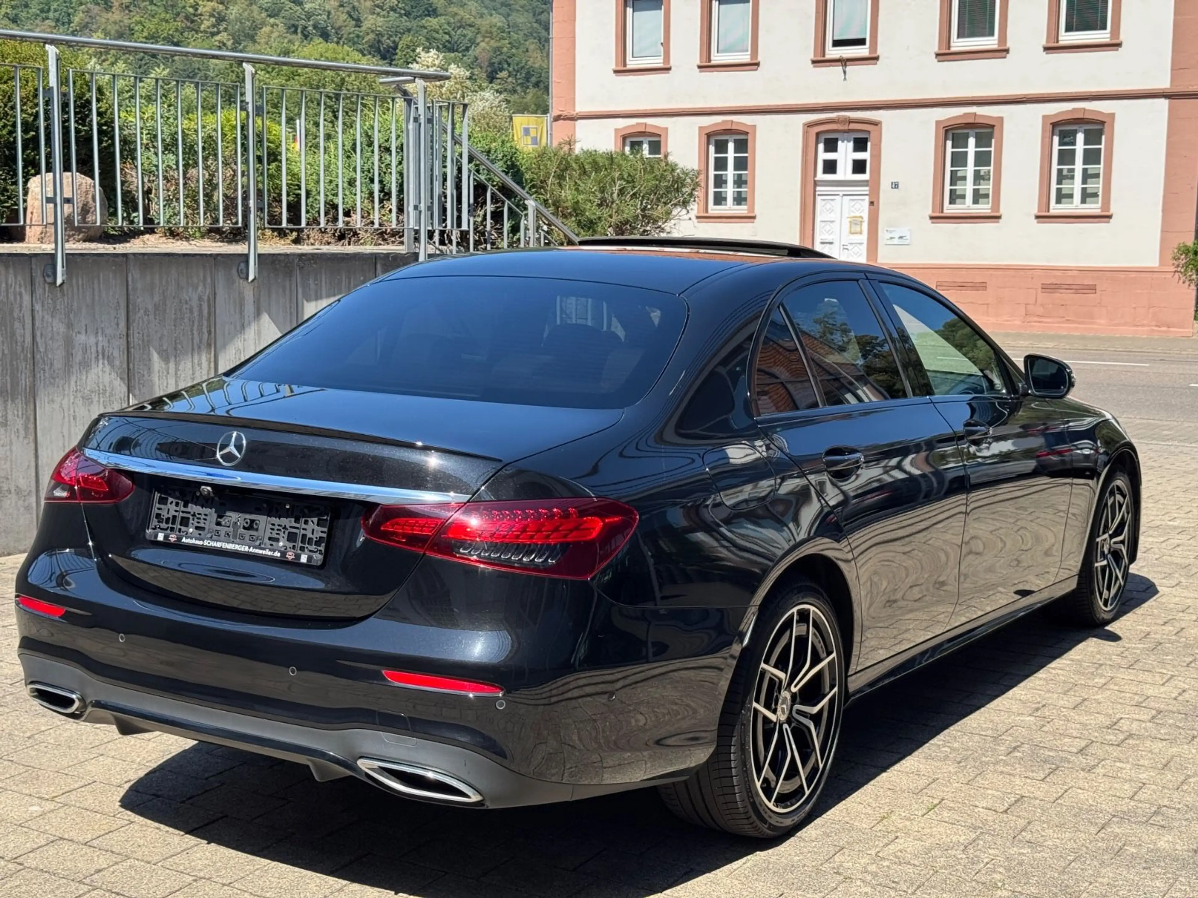 Mercedes-Benz E 400 E400d Limousine 4Matic+AMG+AHK+MultiB.+360 — photo 8
