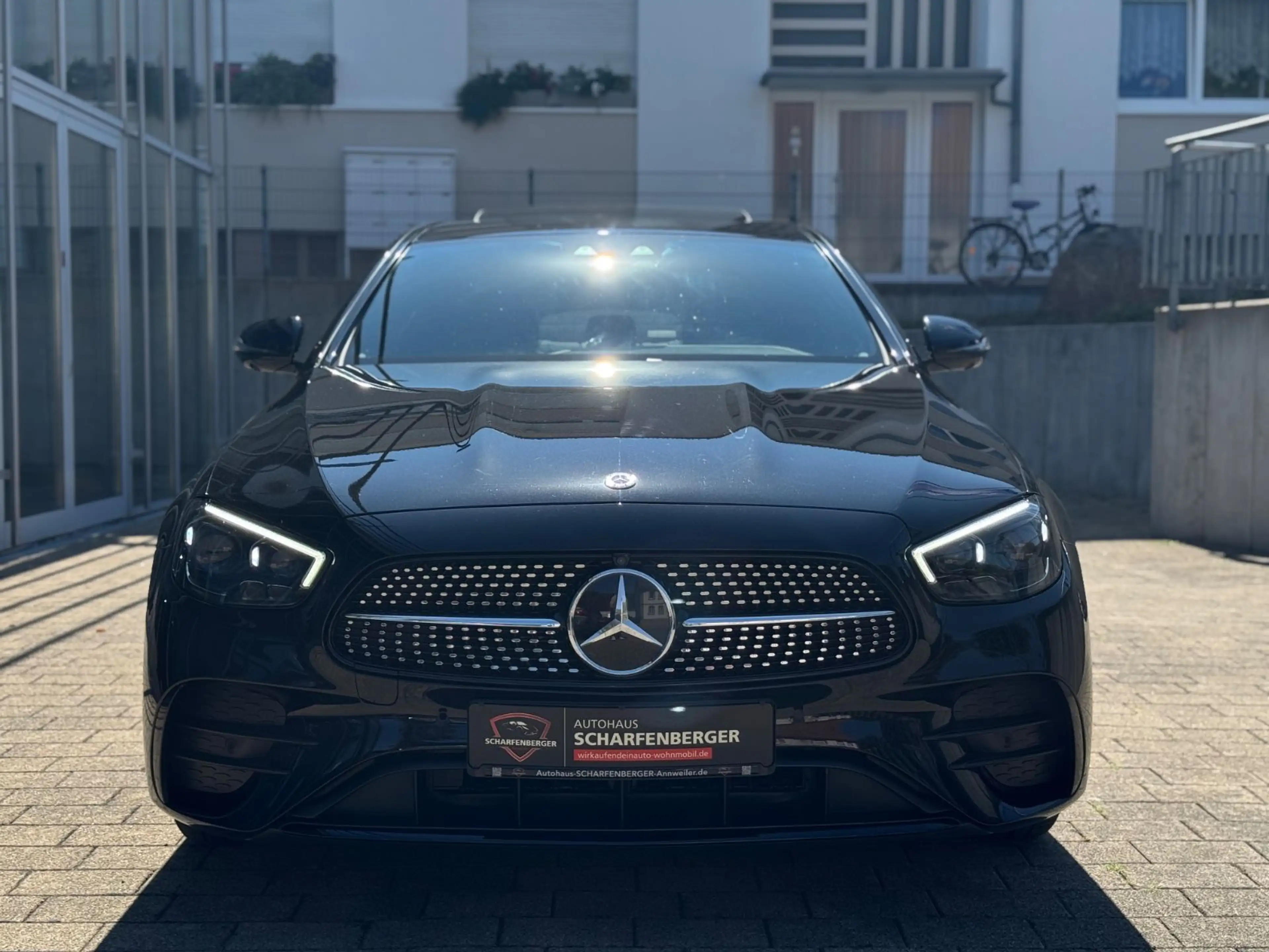 Mercedes-Benz E 400 E400d Limousine 4Matic+AMG+AHK+MultiB.+360 — photo 4