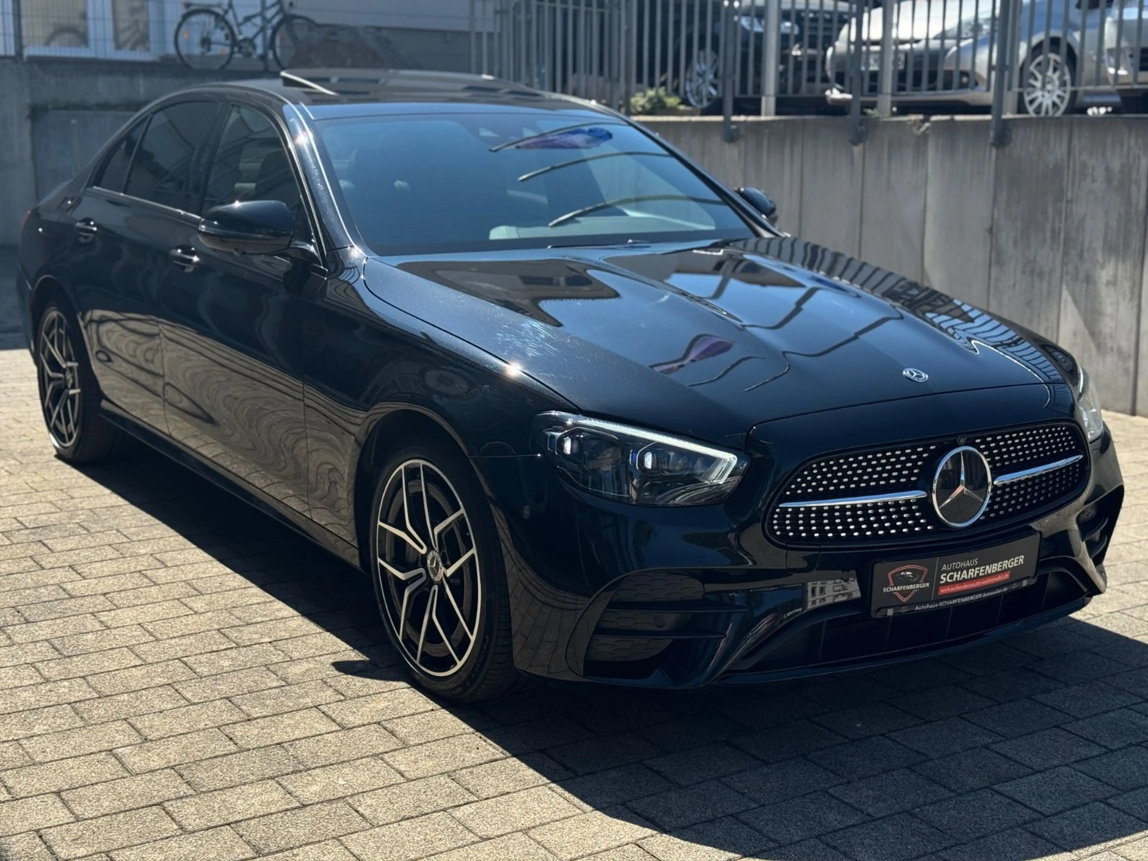 Mercedes-Benz E 400 E400d Limousine 4Matic+AMG+AHK+MultiB.+360 — photo 5