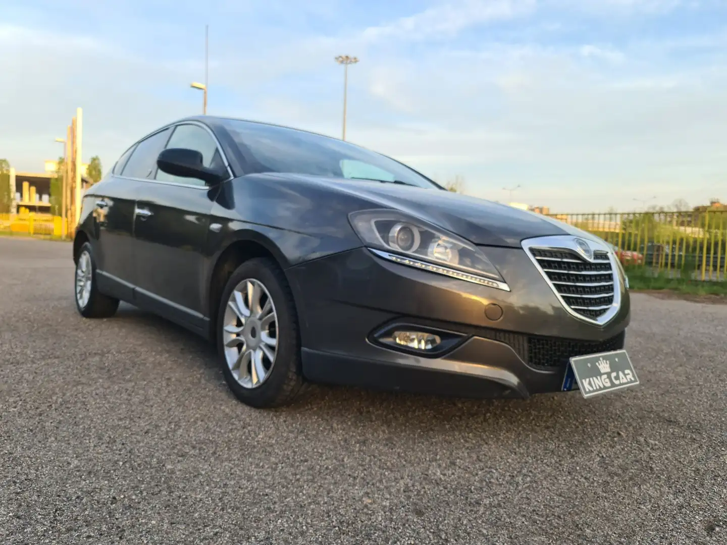 Lancia Delta 1.6 mjt Gold 120cv dpf Grigio - 2