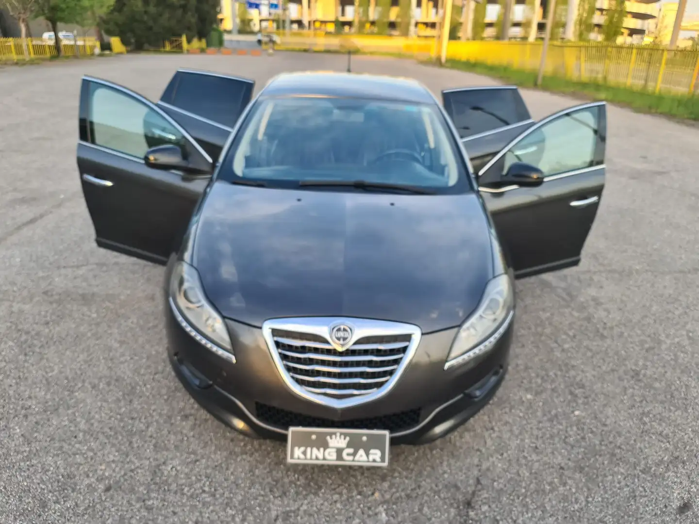 Lancia Delta 1.6 mjt Gold 120cv dpf Grigio - 1