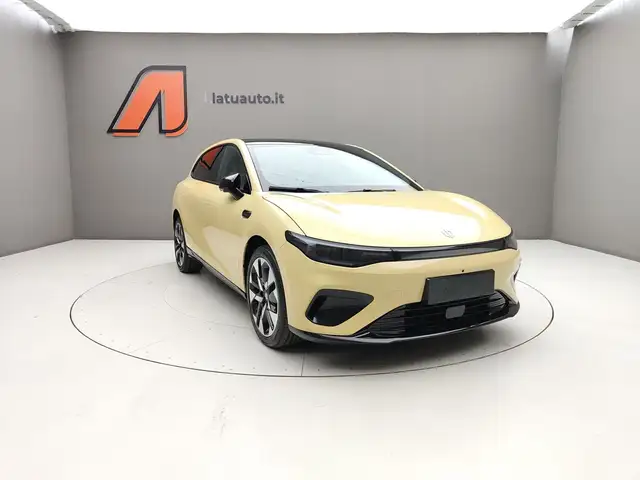 Leapmotor B05 view 3