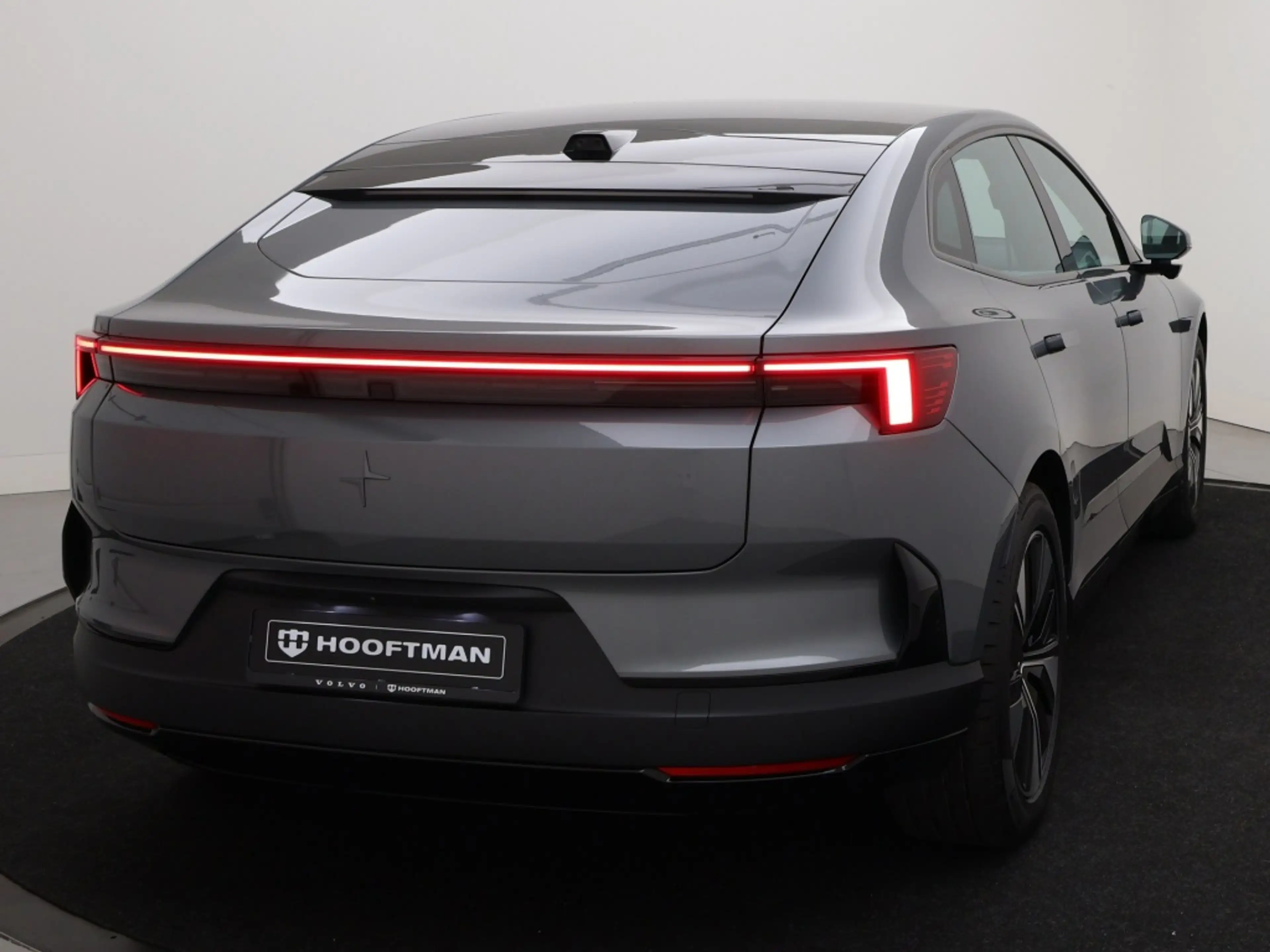 Polestar 4 LONG RANGE DUAL MOTOR PILOT PLUS PACK HARMAN KARDO — photo 7