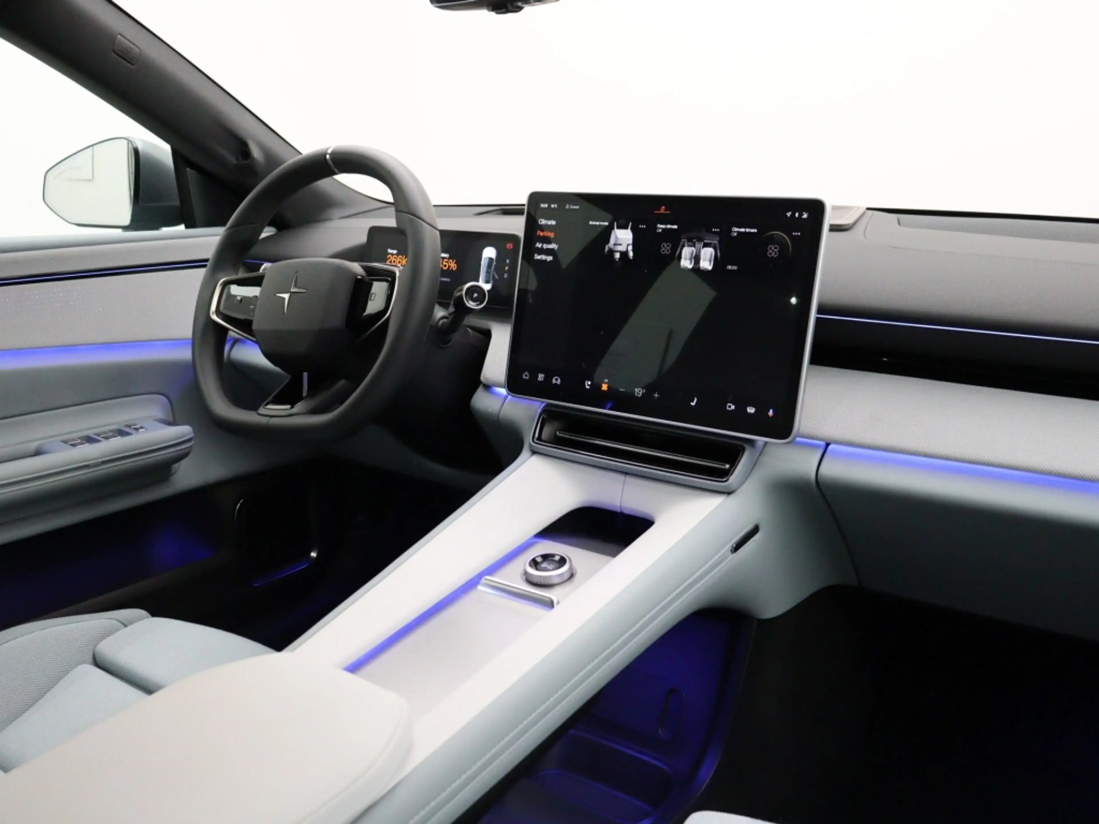 Polestar 4 LONG RANGE DUAL MOTOR PILOT PLUS PACK HARMAN KARDO — photo 11