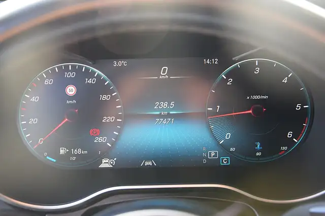 Mercedes-Benz GLC view 8