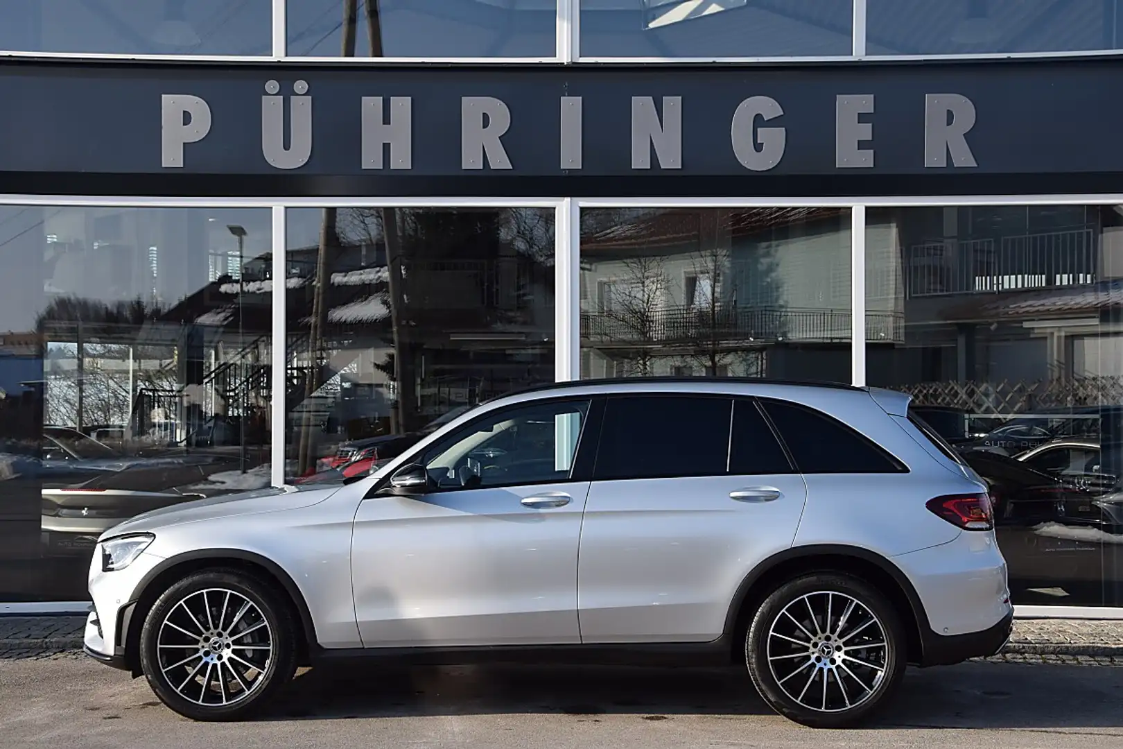 Mercedes-Benz GLC 300 d 4MATIC Aut. *AMG-Line* Silber - 1