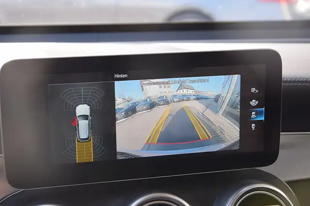 Mercedes-Benz GLC view 13
