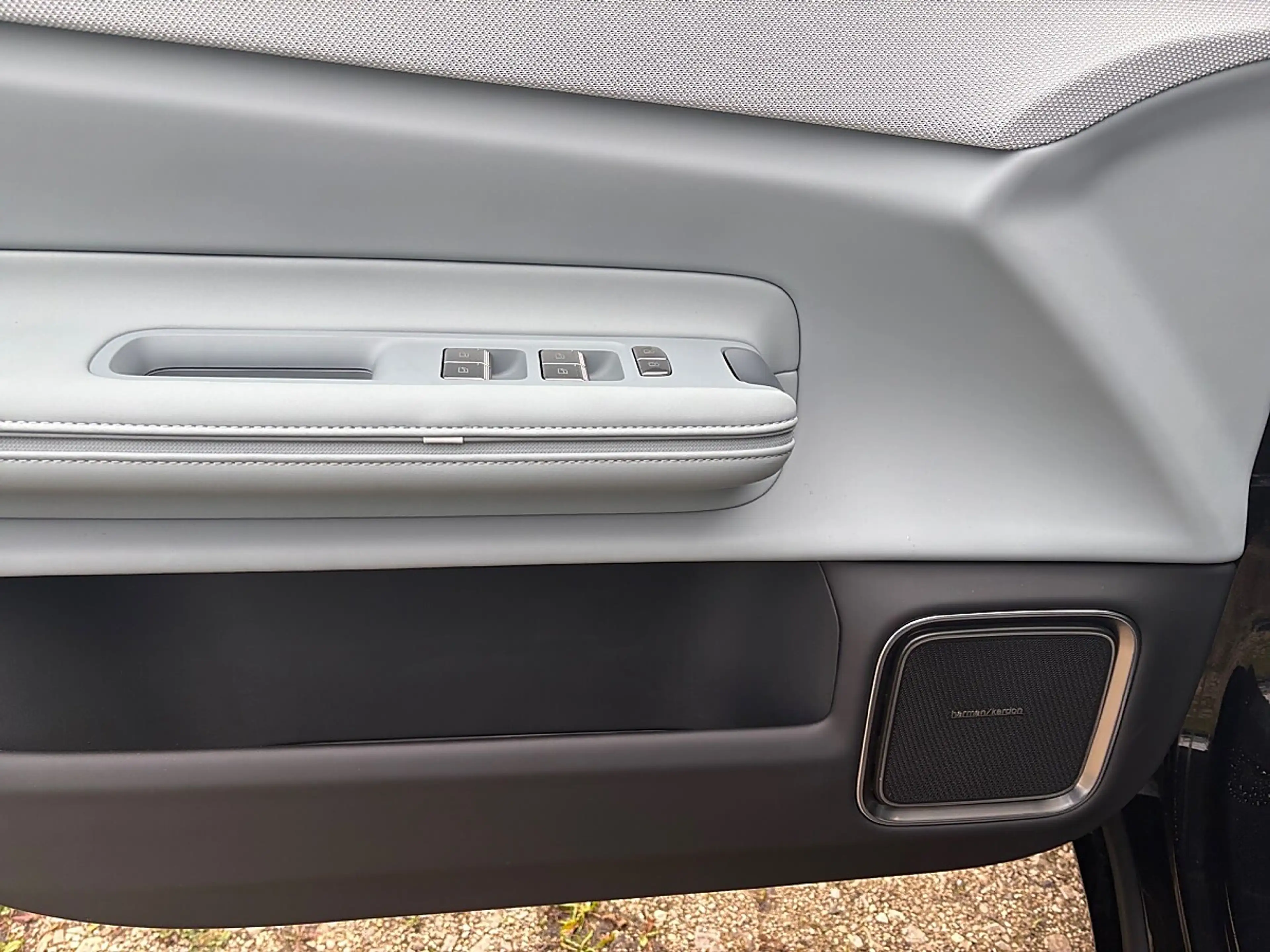 Polestar 4 Long Range Single Motor Elektro 100kWh — photo 11