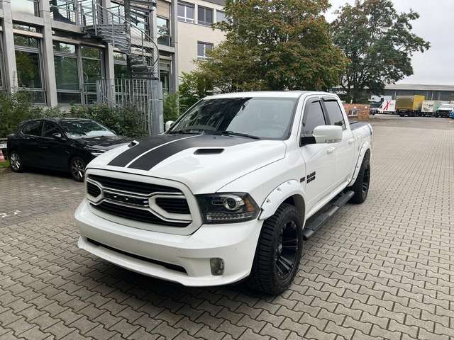 Imagine Dodge RAM Sport, 4x4 ,5.7 Hemi,Crew Cab,Rambox,LPG Gas