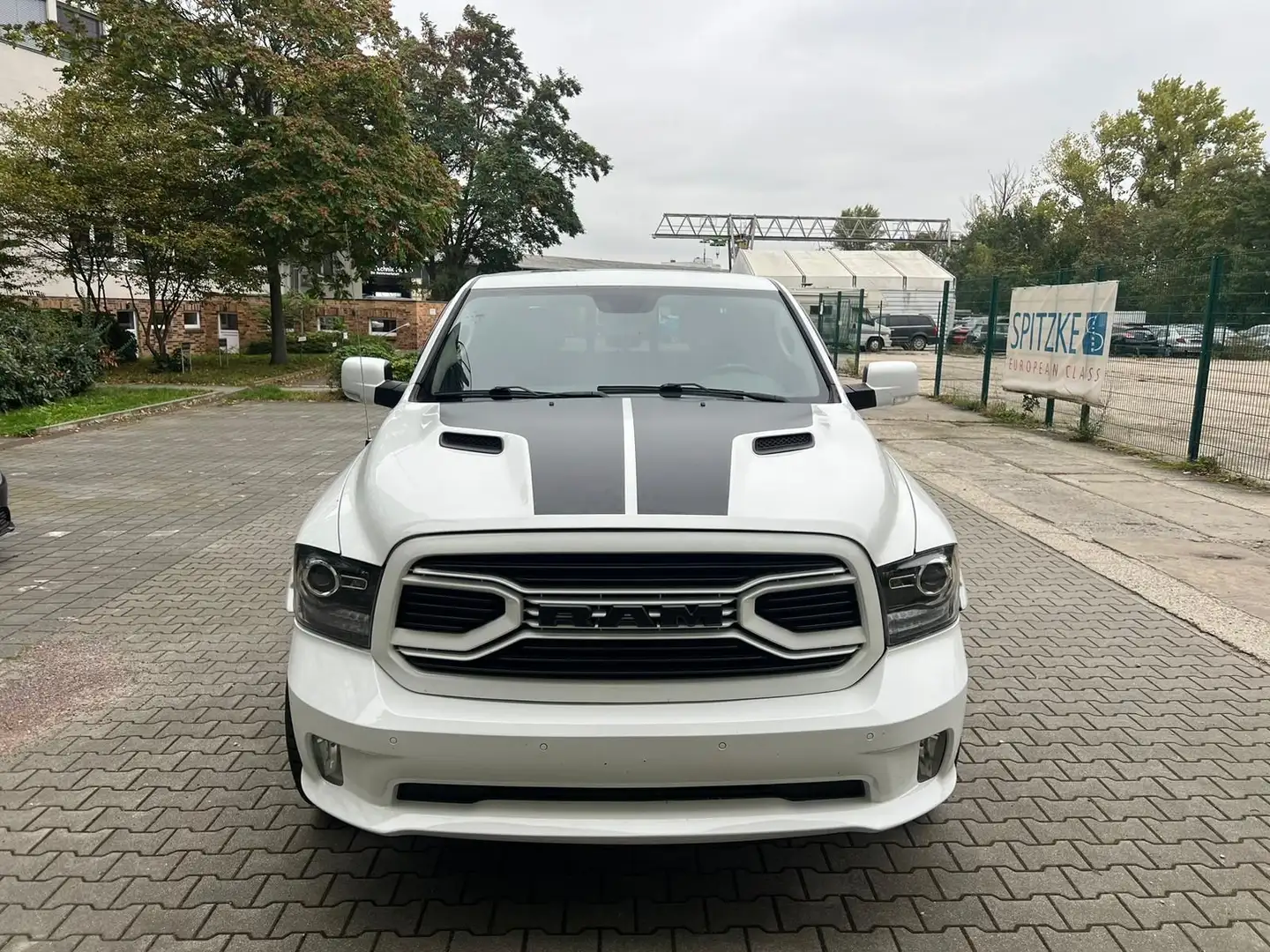 Dodge RAM Sport, 4x4 ,5.7 Hemi,Crew Cab,Rambox,LPG Gas Weiß - 2