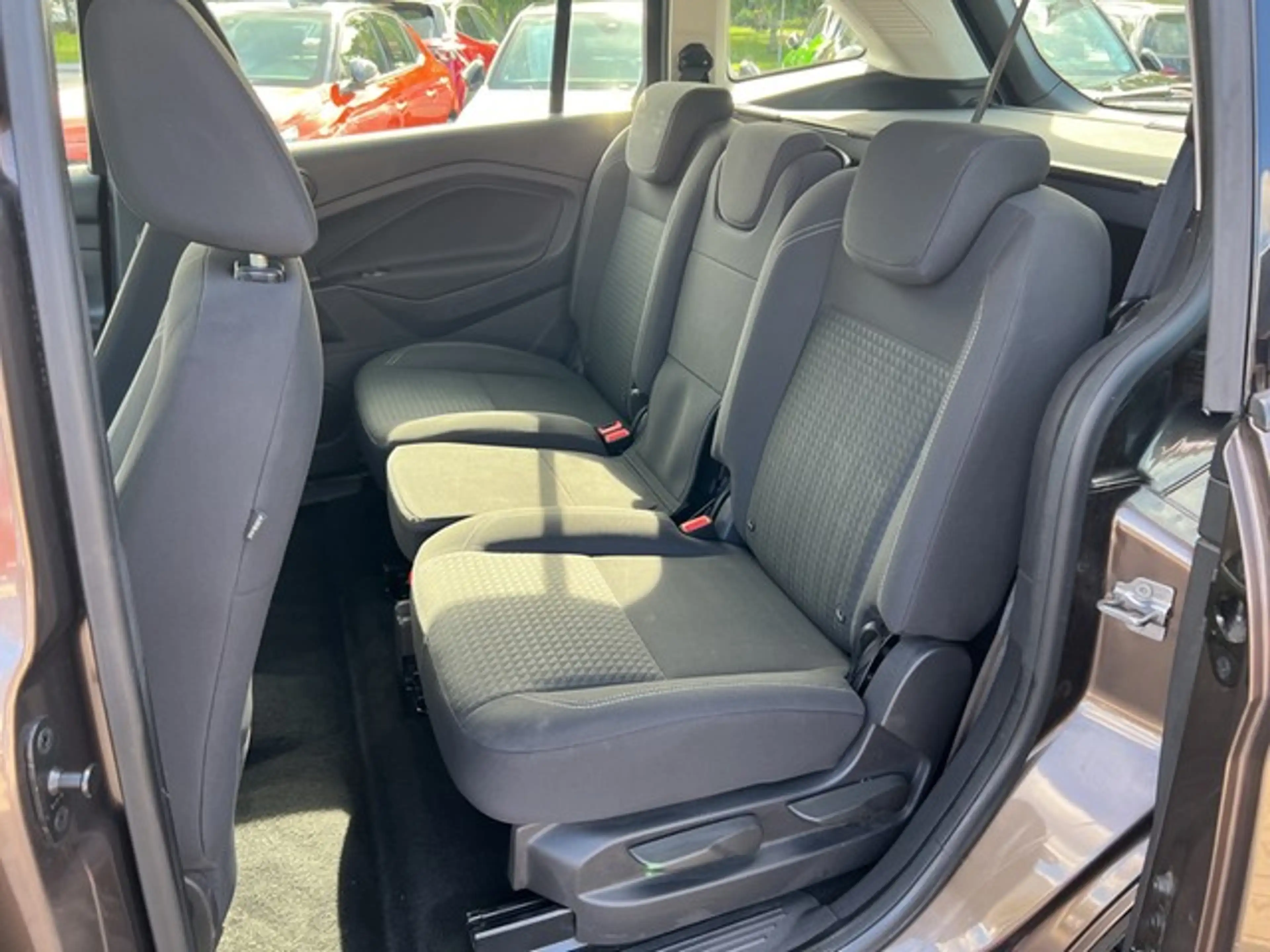 Ford Grand C-Max EcoBust 20015-2018 — photo 15