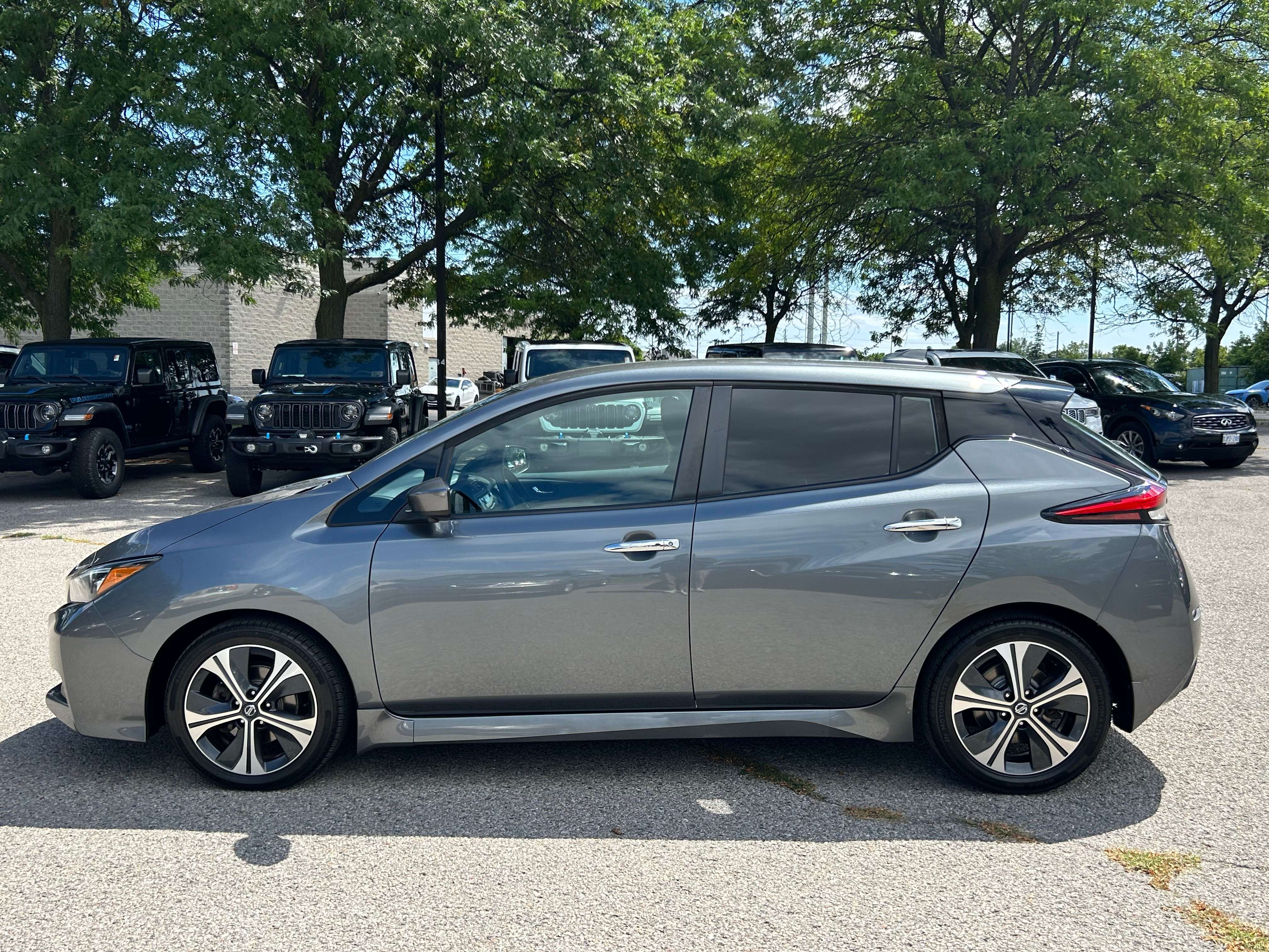 2020 Nissan Leaf Hatchback