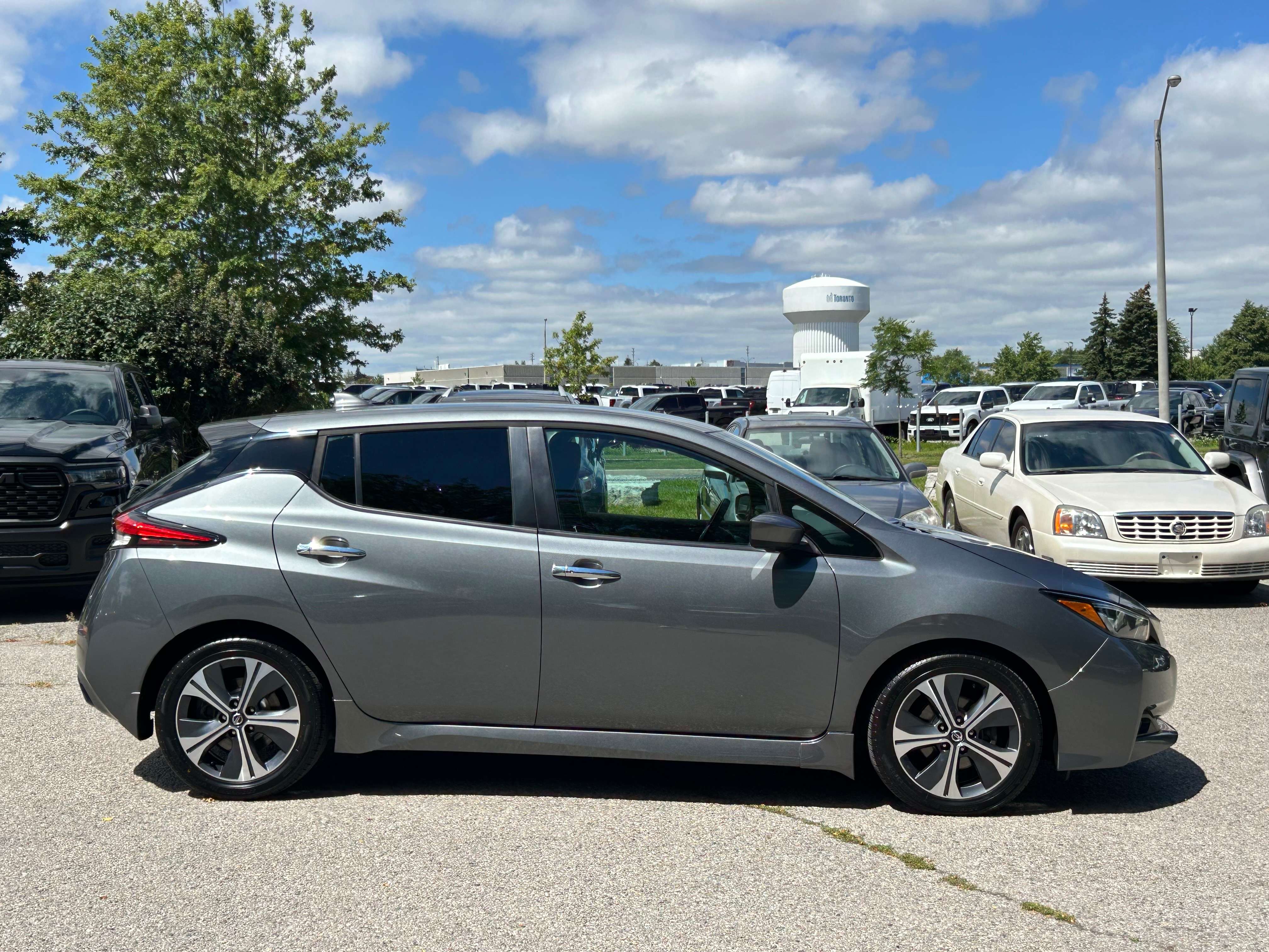 2020 Nissan Leaf Hatchback